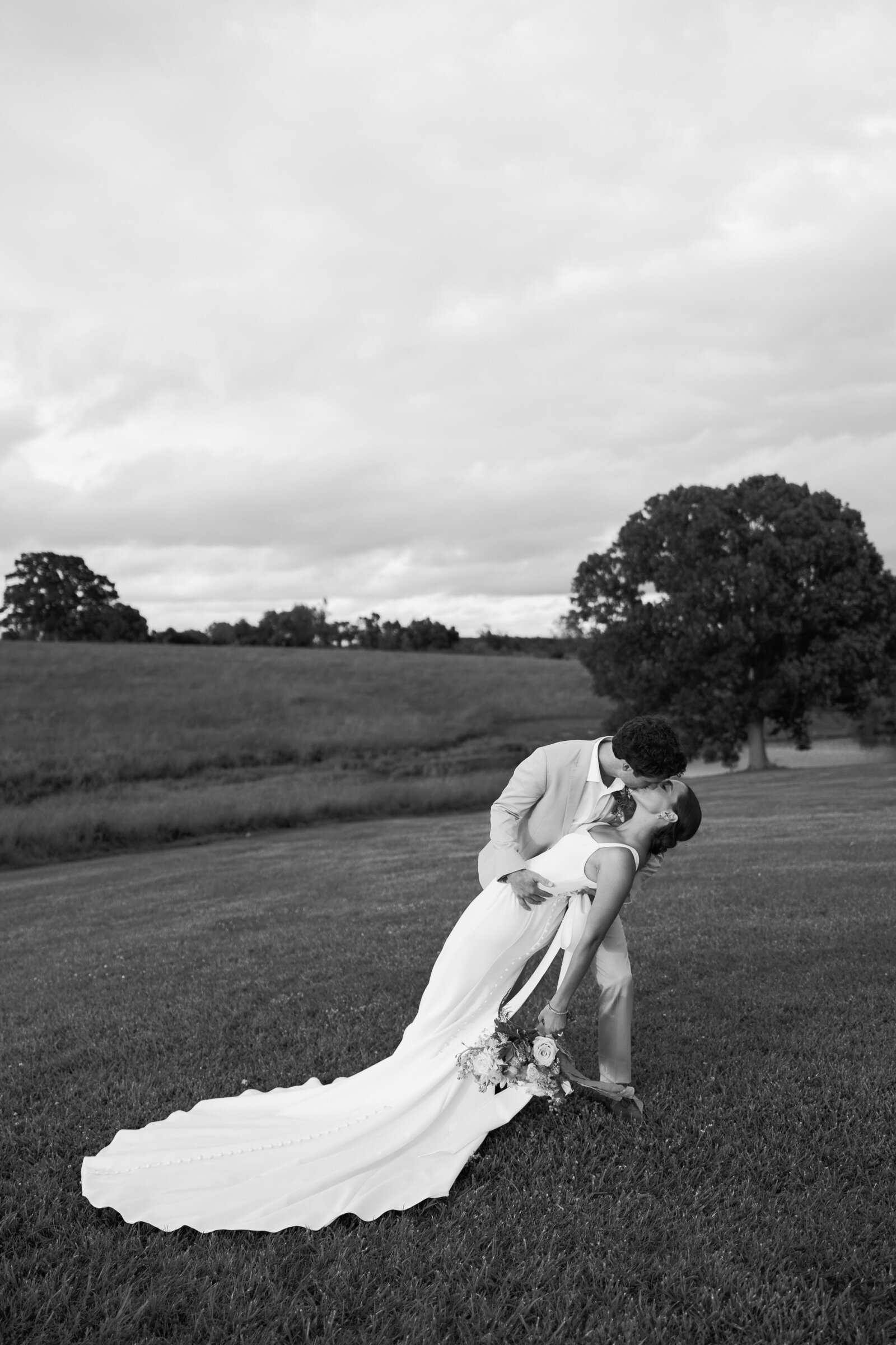 Claire-John-Willow-Brook-Arkansas-Wedding-Kyra-Noel-Photography-6959