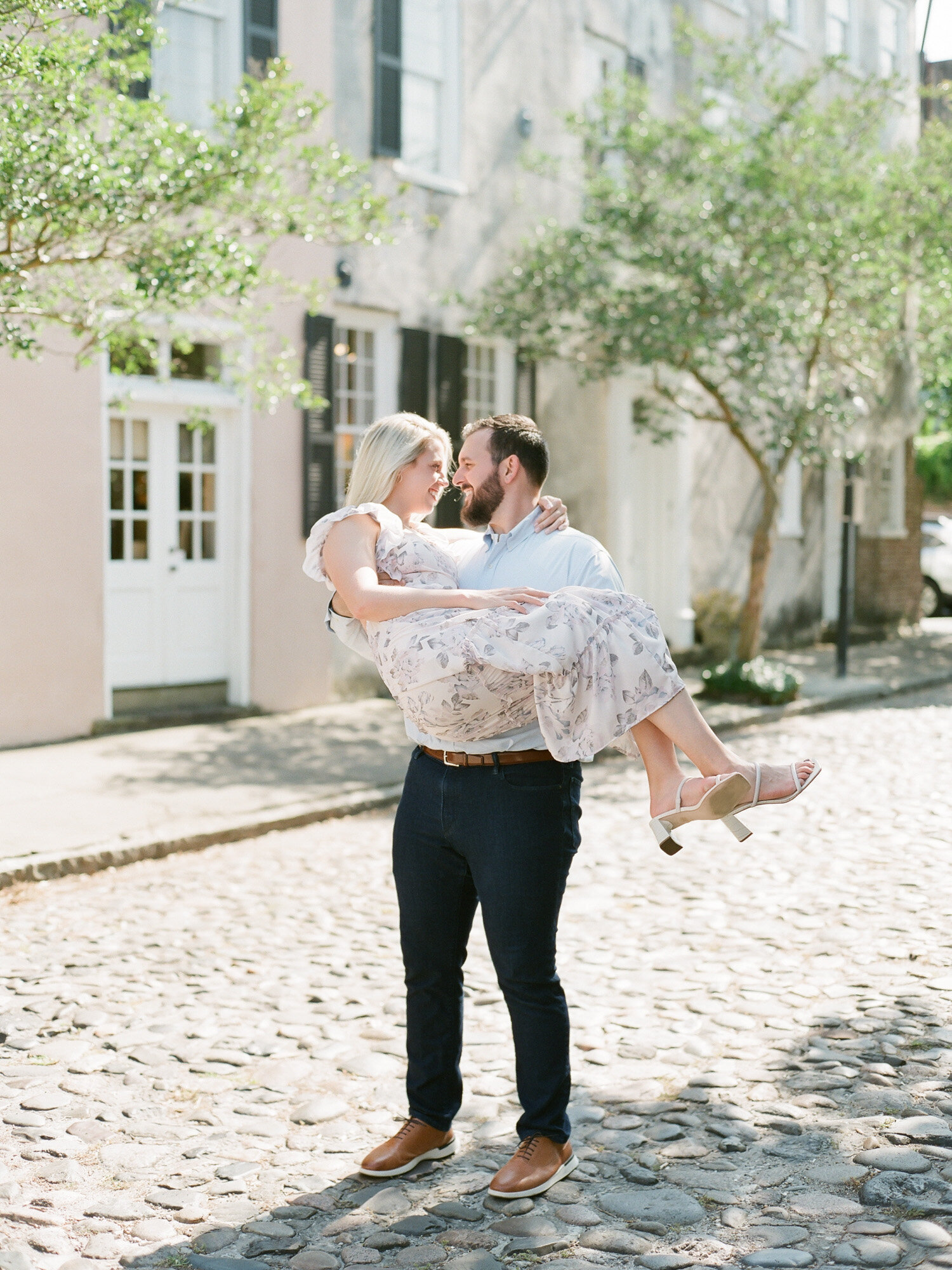 Downtown-Charleston-Engagement-43