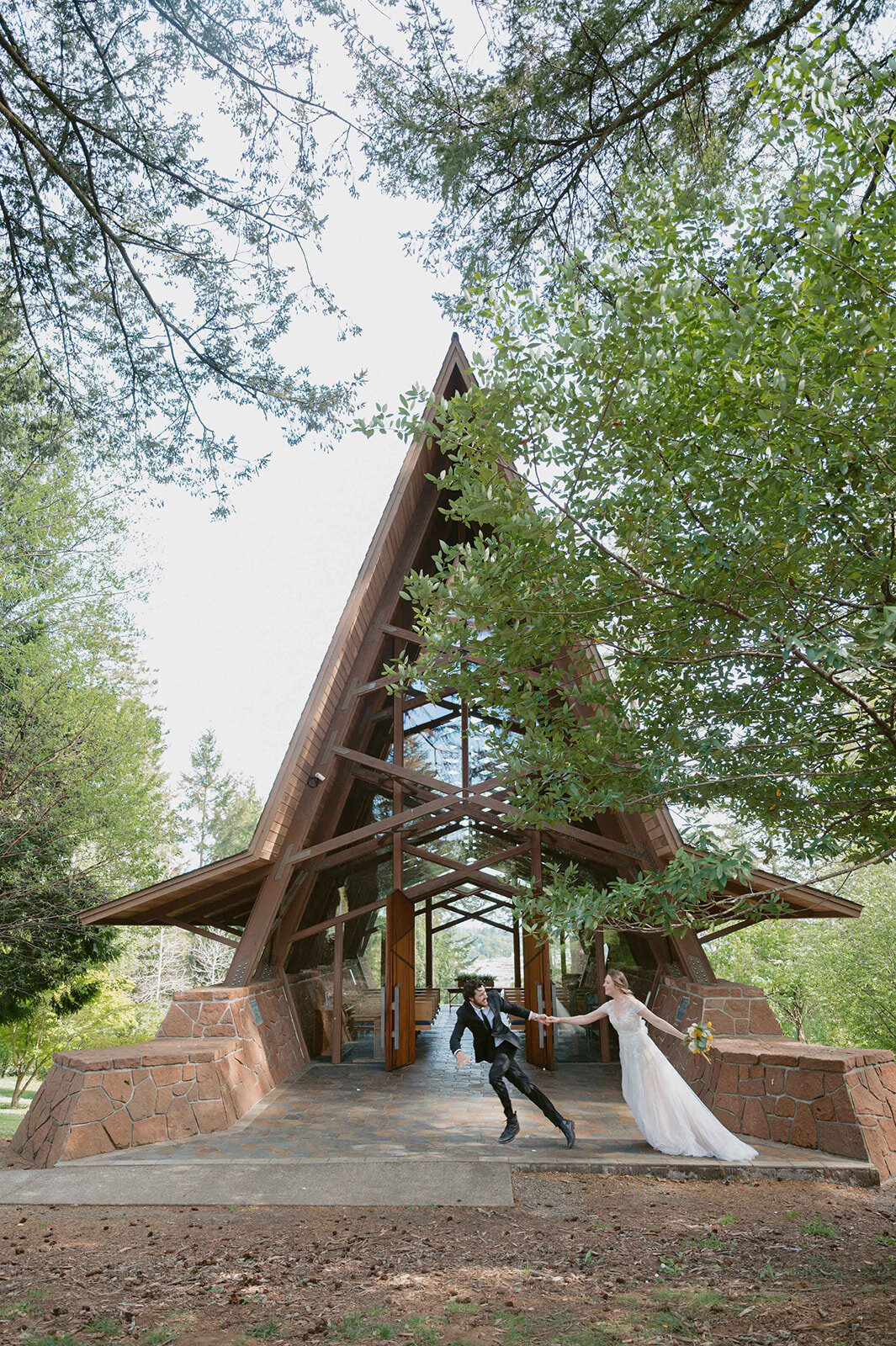 Couple eloped at chapel