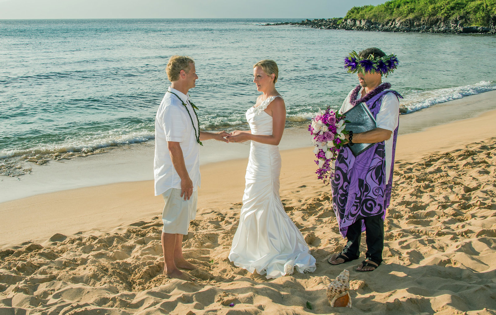 Maui weddings | Oahu weddings | Kauai weddings | Big Island weddings | Honolulu weddings | Waikiki weddings