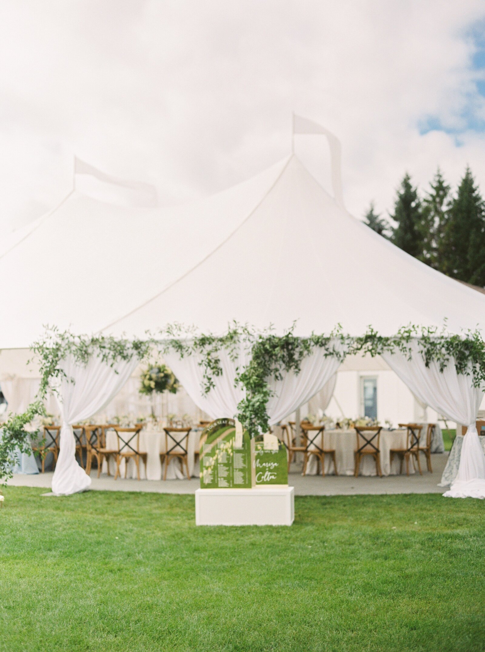 Tented-Bay-Harbor-Wedding-Michigan-Breanne-Rochelle-Photography62