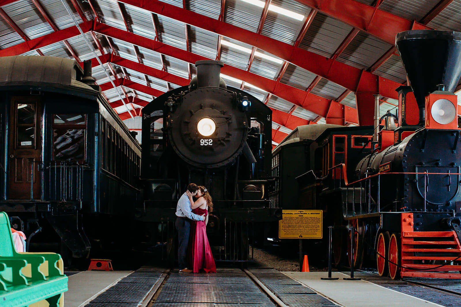 Missouri-Botanical-Gardens-Engagement-Photography-255