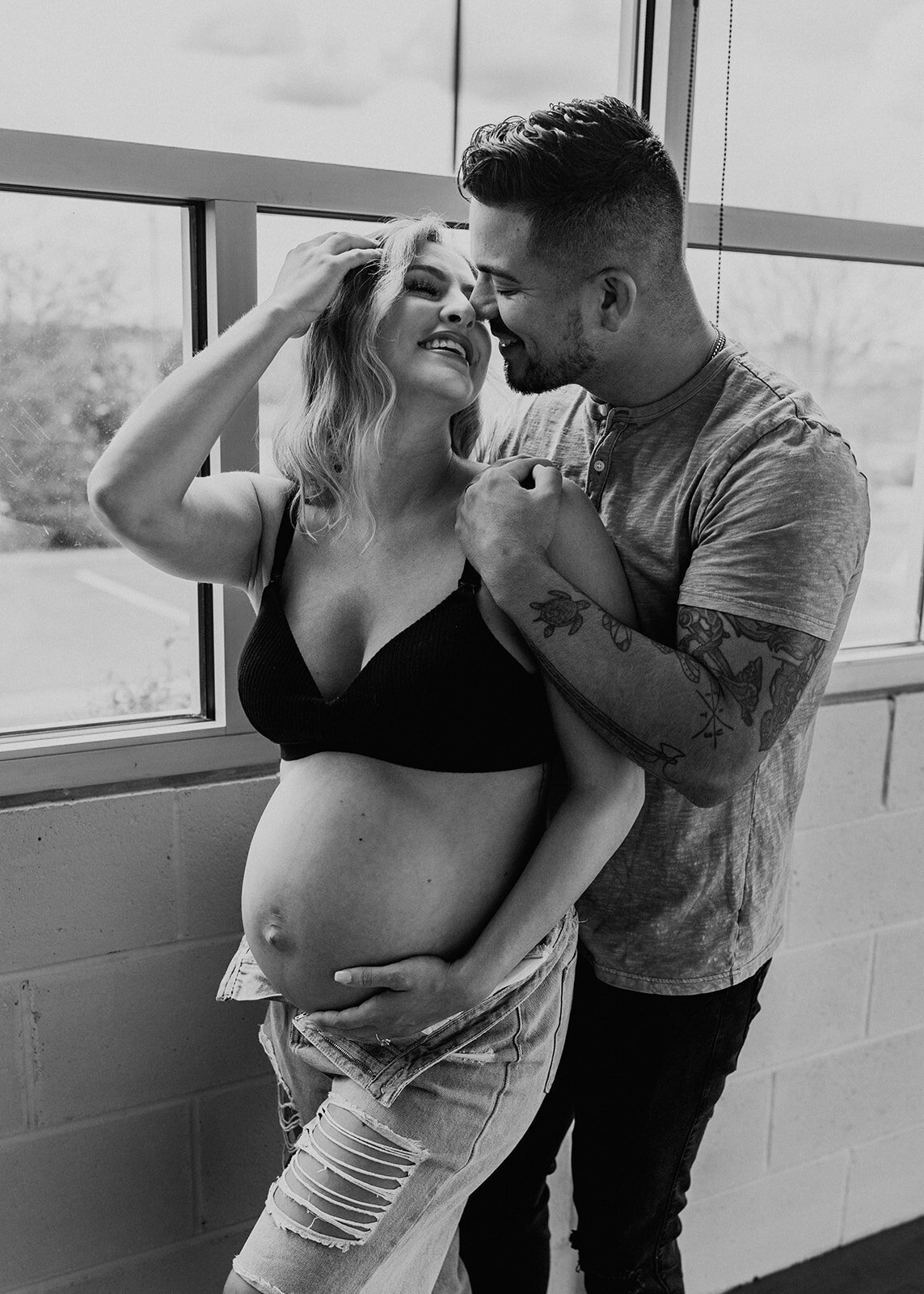 tattooed maternity photo