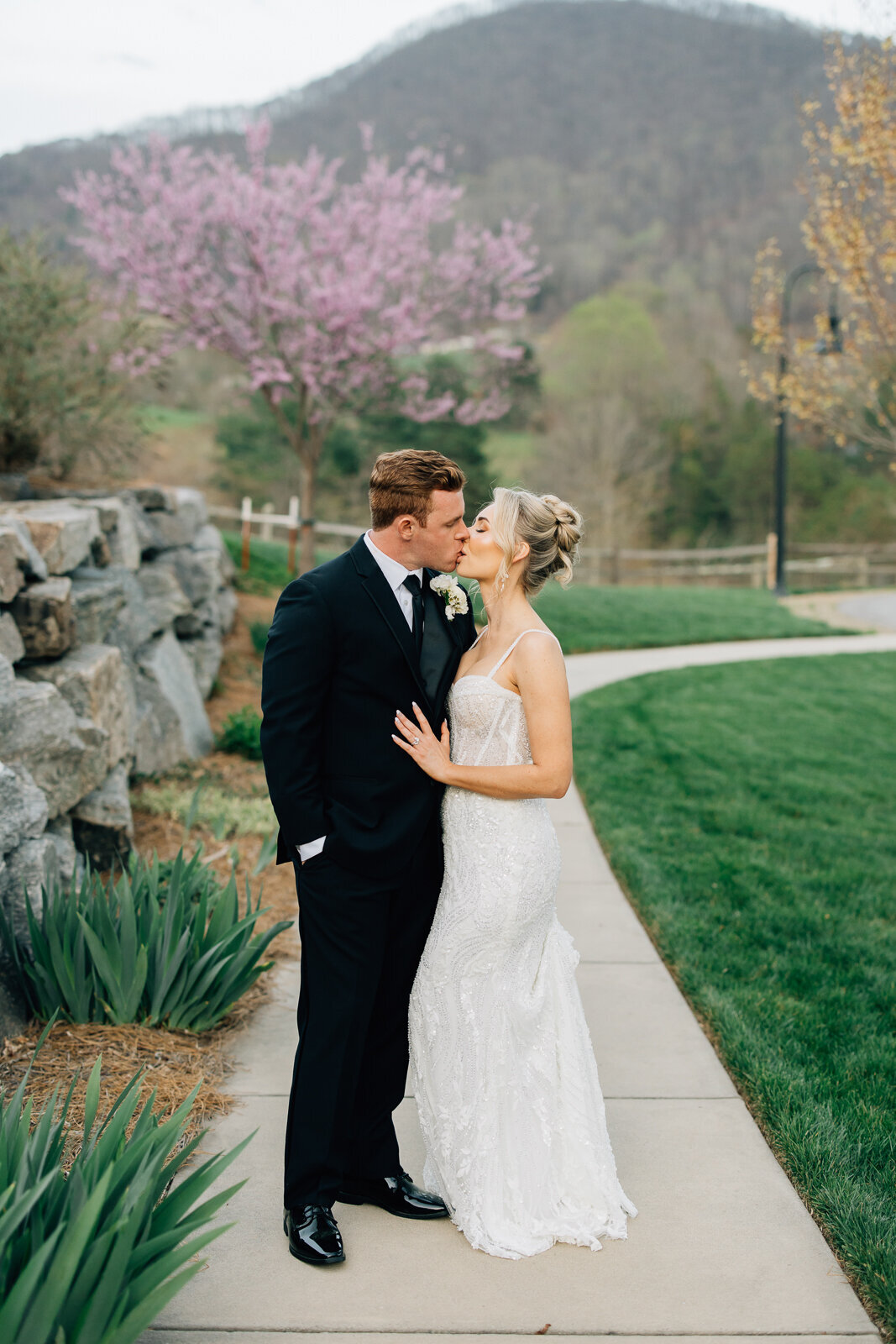 chestnut-ridge-spring-wedding-176