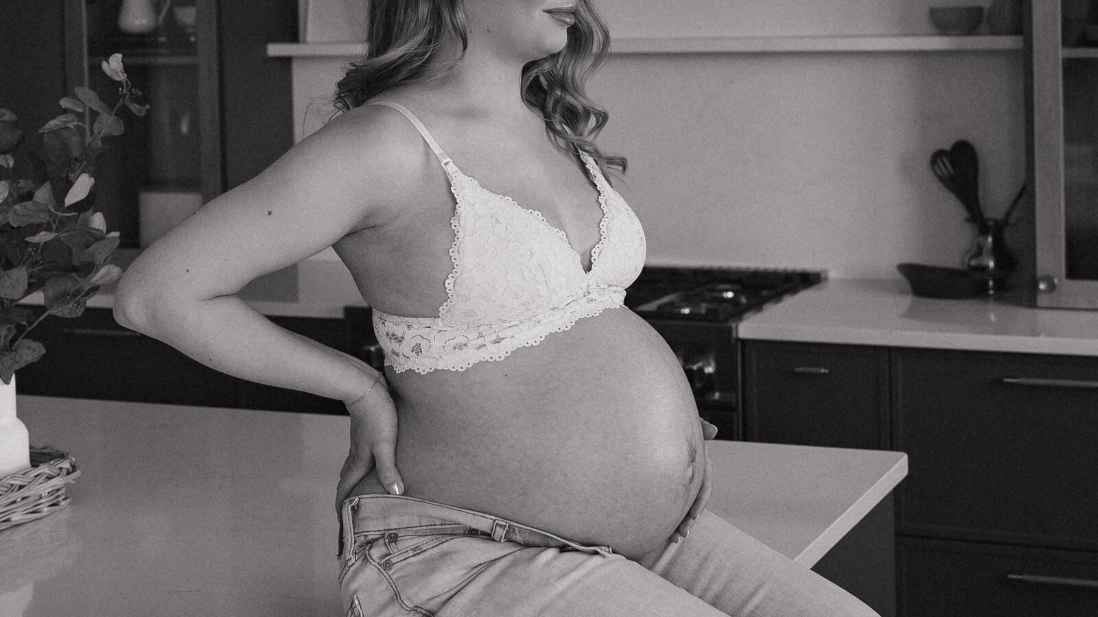 JB Photography - Intimate In-home Maternity Photoshoot-4