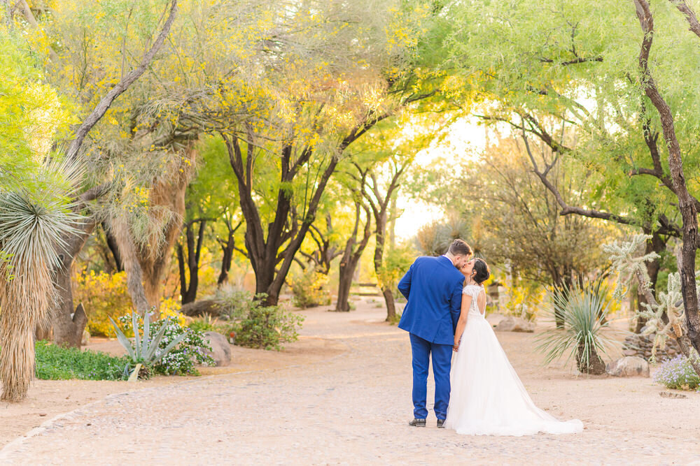 outdoor-wedding-Tucson-marigold-Christy-Hunter-Photography_030