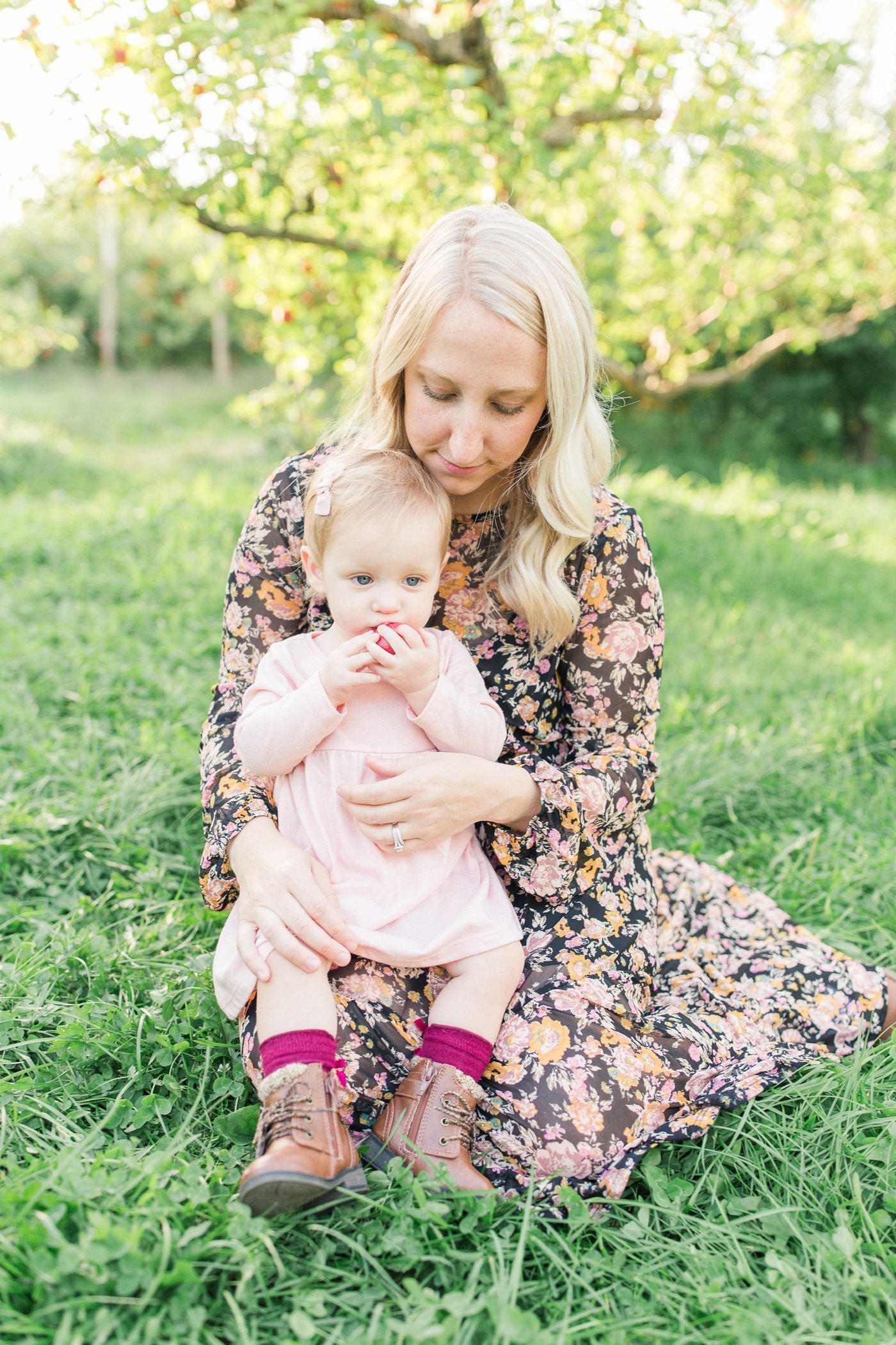 fall-the-apple-farm-victor-new-york-family-portrait-23