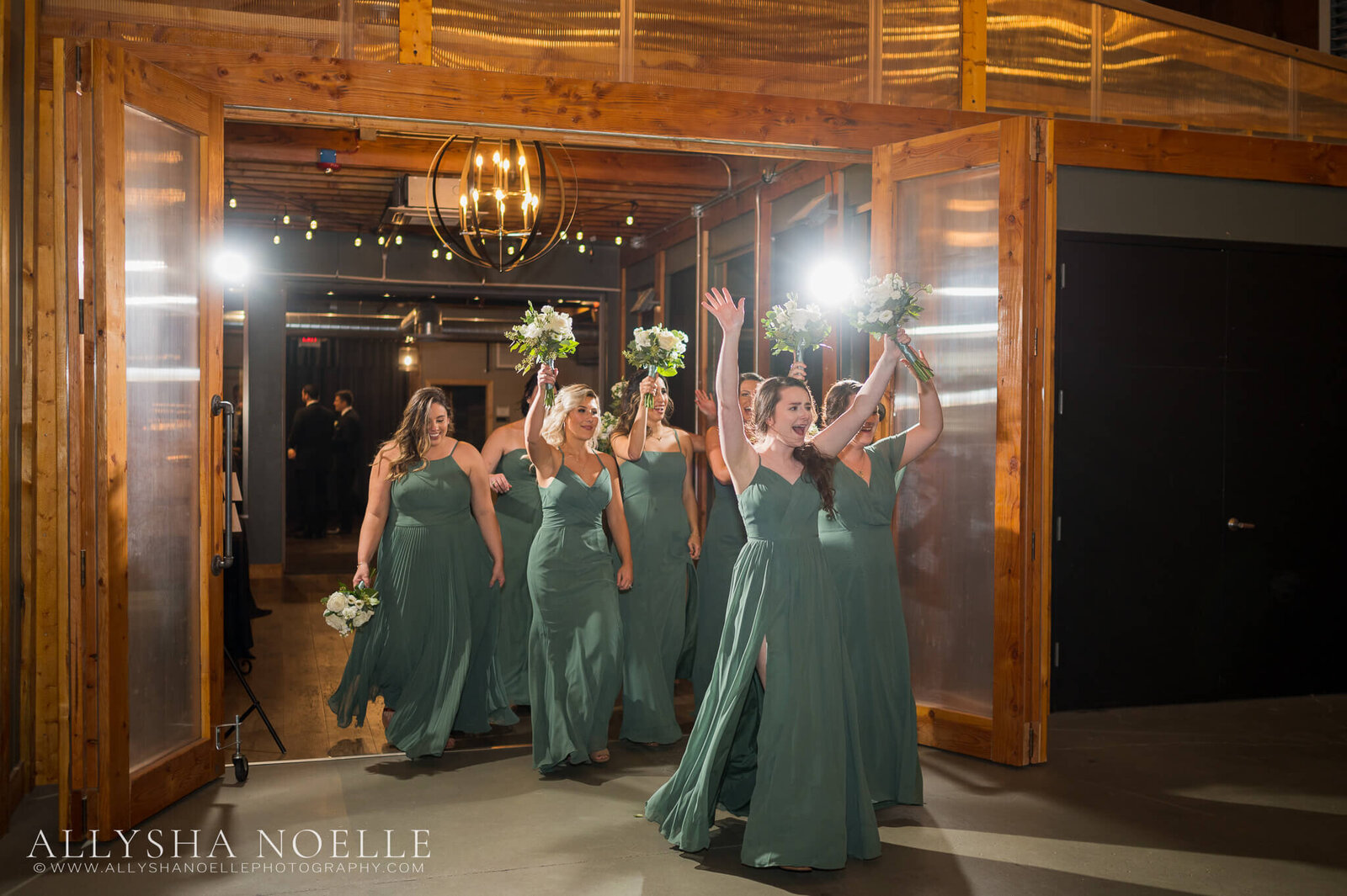 Wedding-at-The-Factory-on-Barclay-in-Milwaukee-0913
