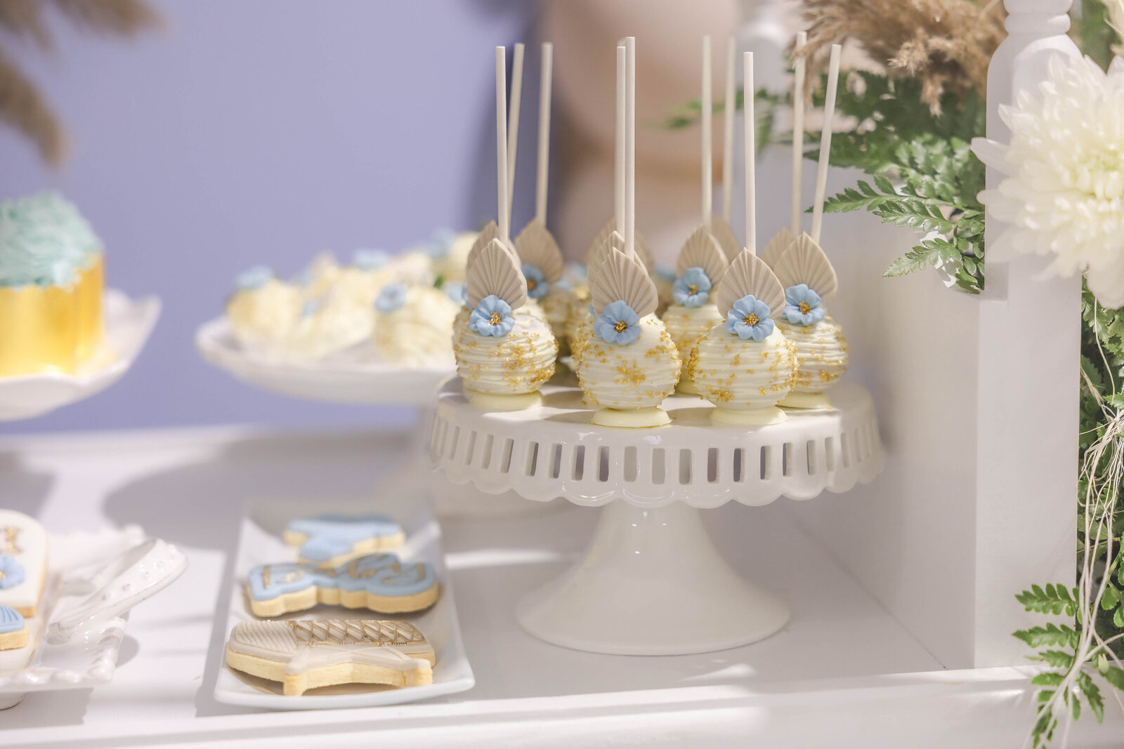 white-and-blue-baby-shower-dessert-table-treats