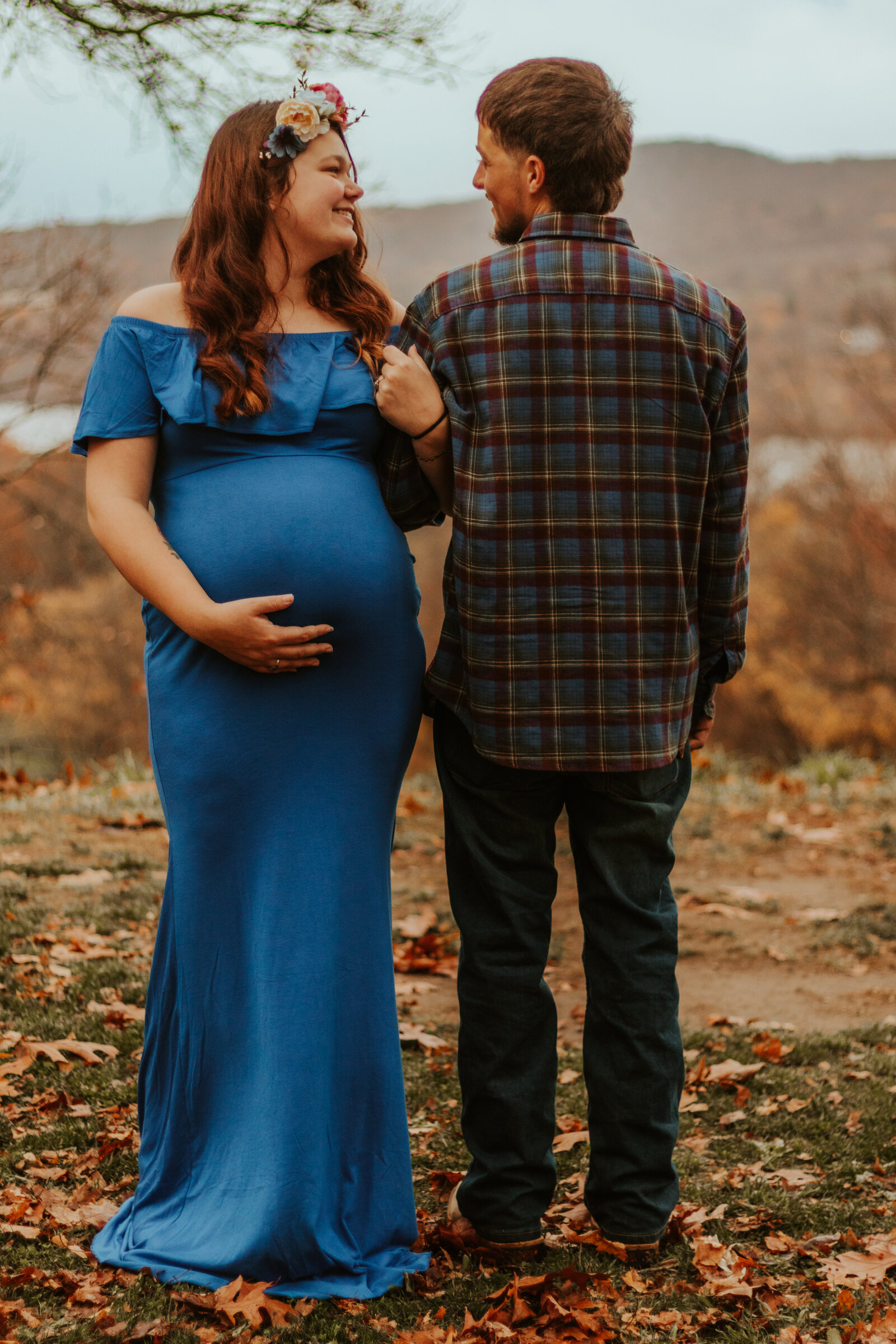 Fall-Maternity-Photos-Vanderbilt-Mansion-Love-to-Lens-Photography-(49)