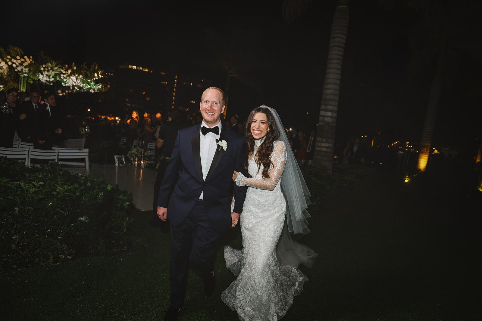 bride-groom-walking-the-boca-1