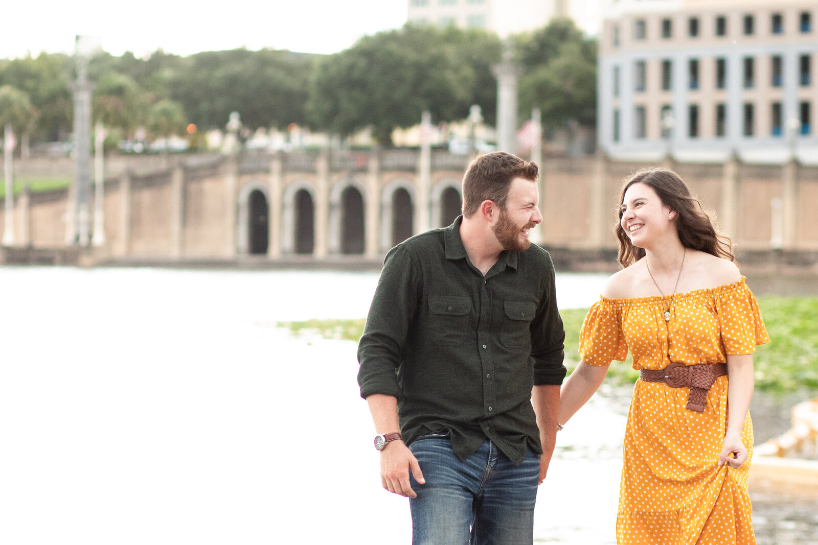 Sandi-michelle-photography-couples-engagement-tampa-florida-Lake-mirror-3