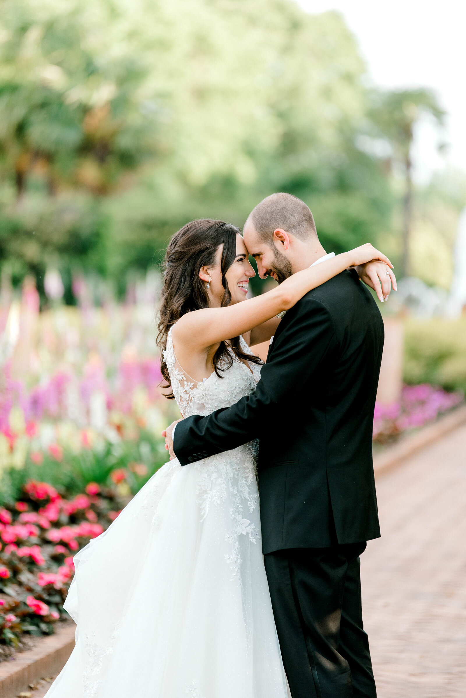 Charlotte-Wedding-Photographer-North-Carolina-Bright-and-Airy-Alyssa-Frost-Photography-Daniel-Stowe-Botanical-Gardens-15