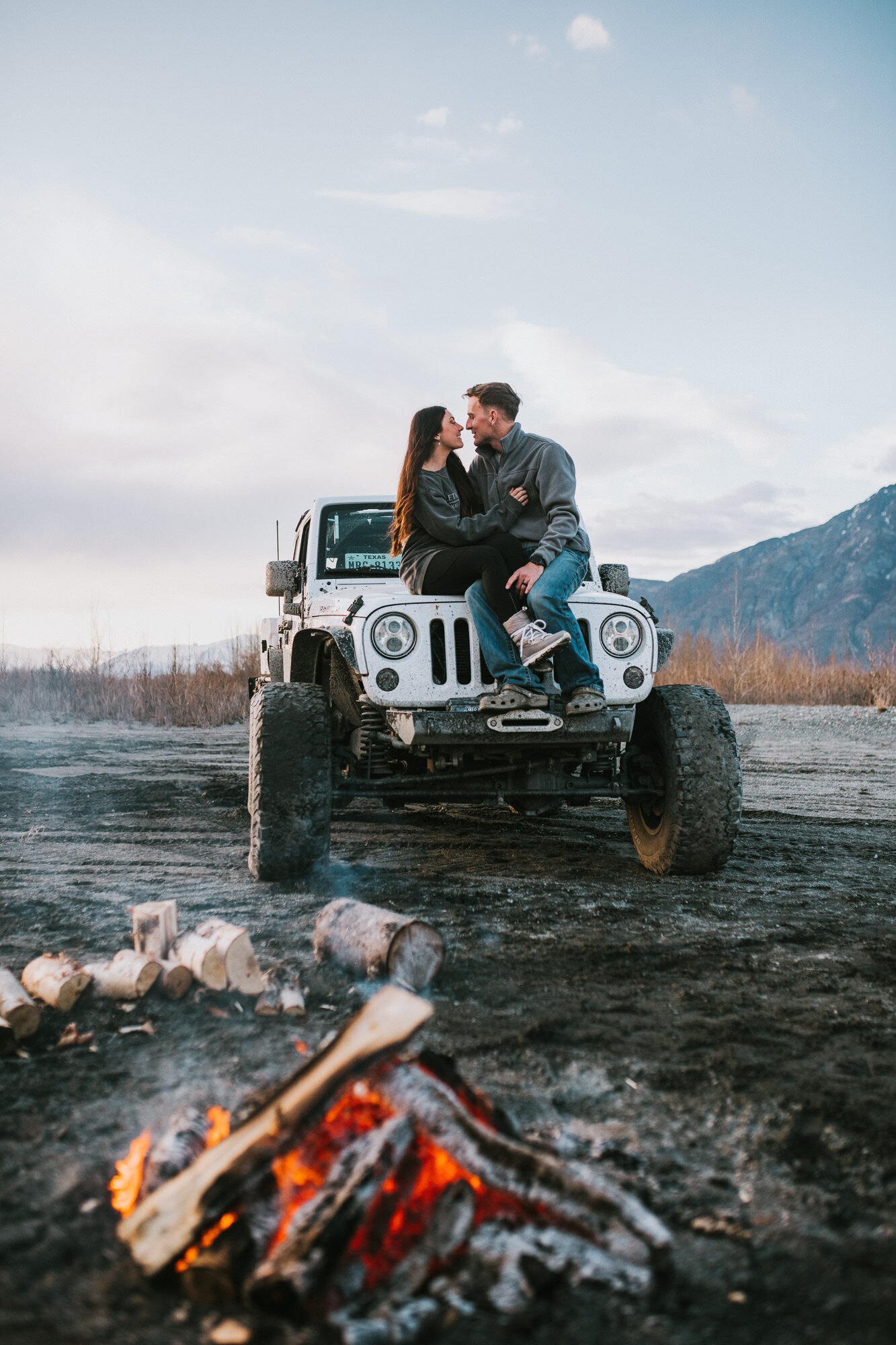 sumer-engagement-photos-in-alaska-donna-marie-photography8