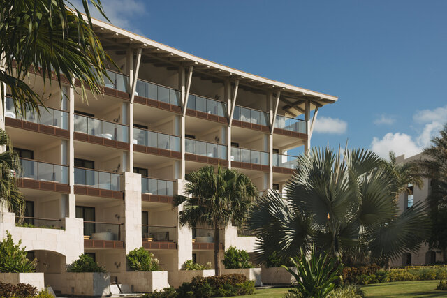 UNICO_Lifestyle_Exterior_13