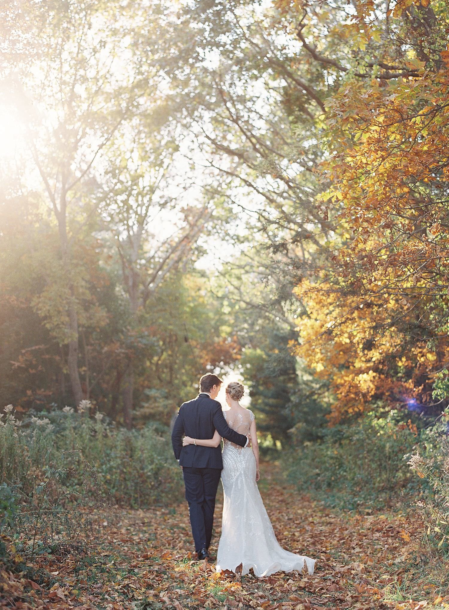 romantic_fall_saybrook_point_inn_and_spa_wedding_0315