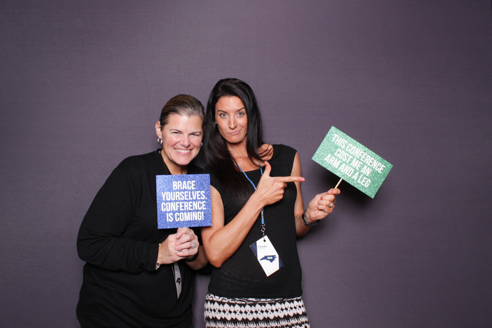 modern-selfie-photo-booth-corporate-event