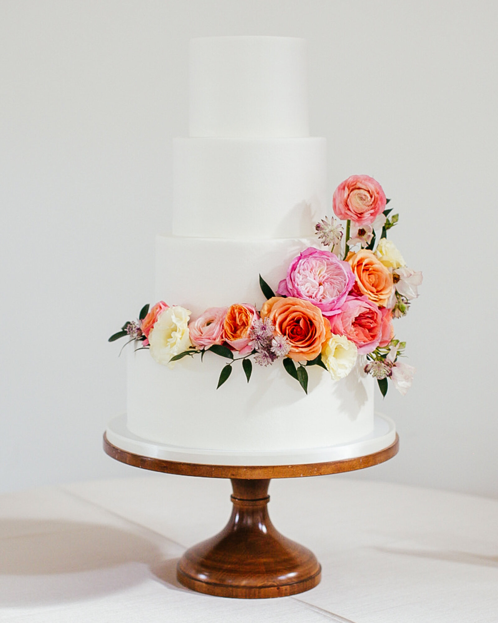 Modern-Wedding-Cake-Ashley-Cakes-13
