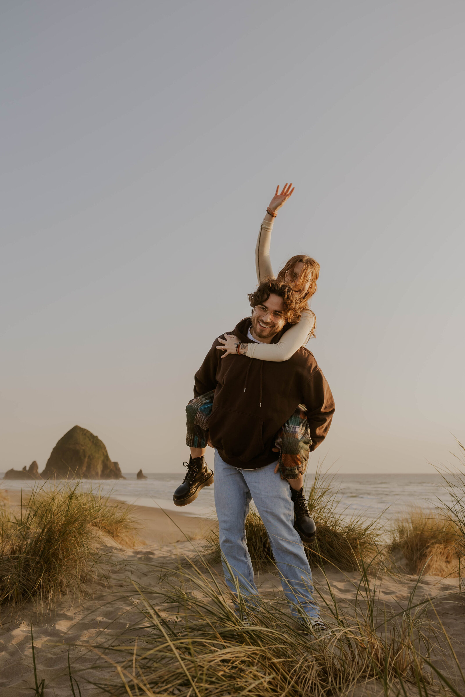 cannon beach photographer, oregon coast photographer, coastal photographer, couples photoshoot