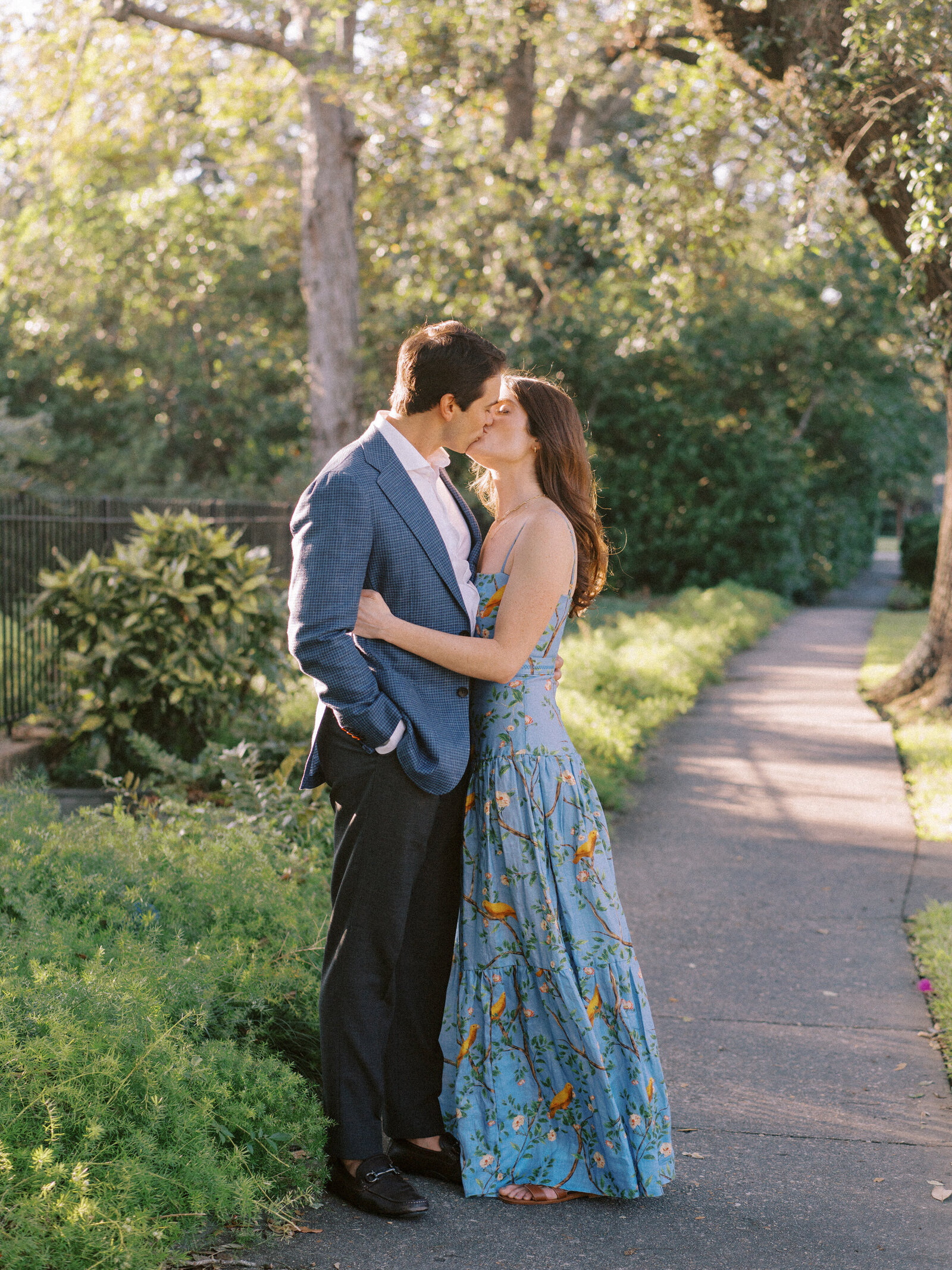 garden-district-new-orleans-engagement