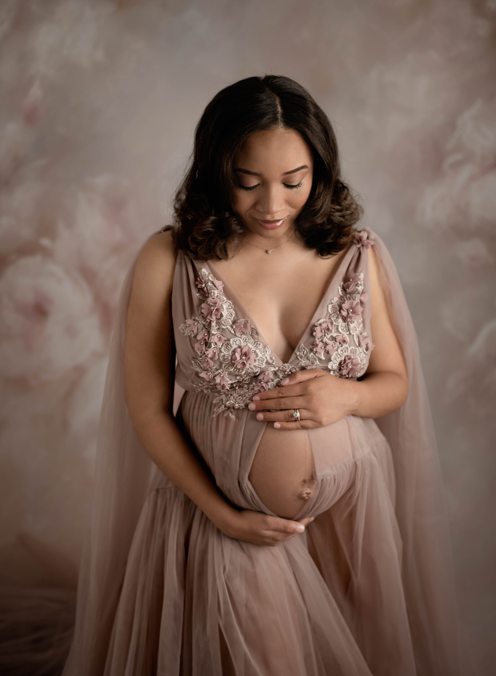 maternity photographers with client closet