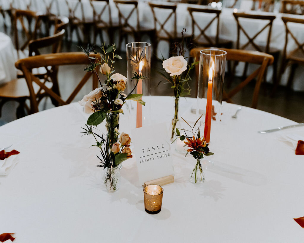 simple-wedding-table-decor-pink-modern