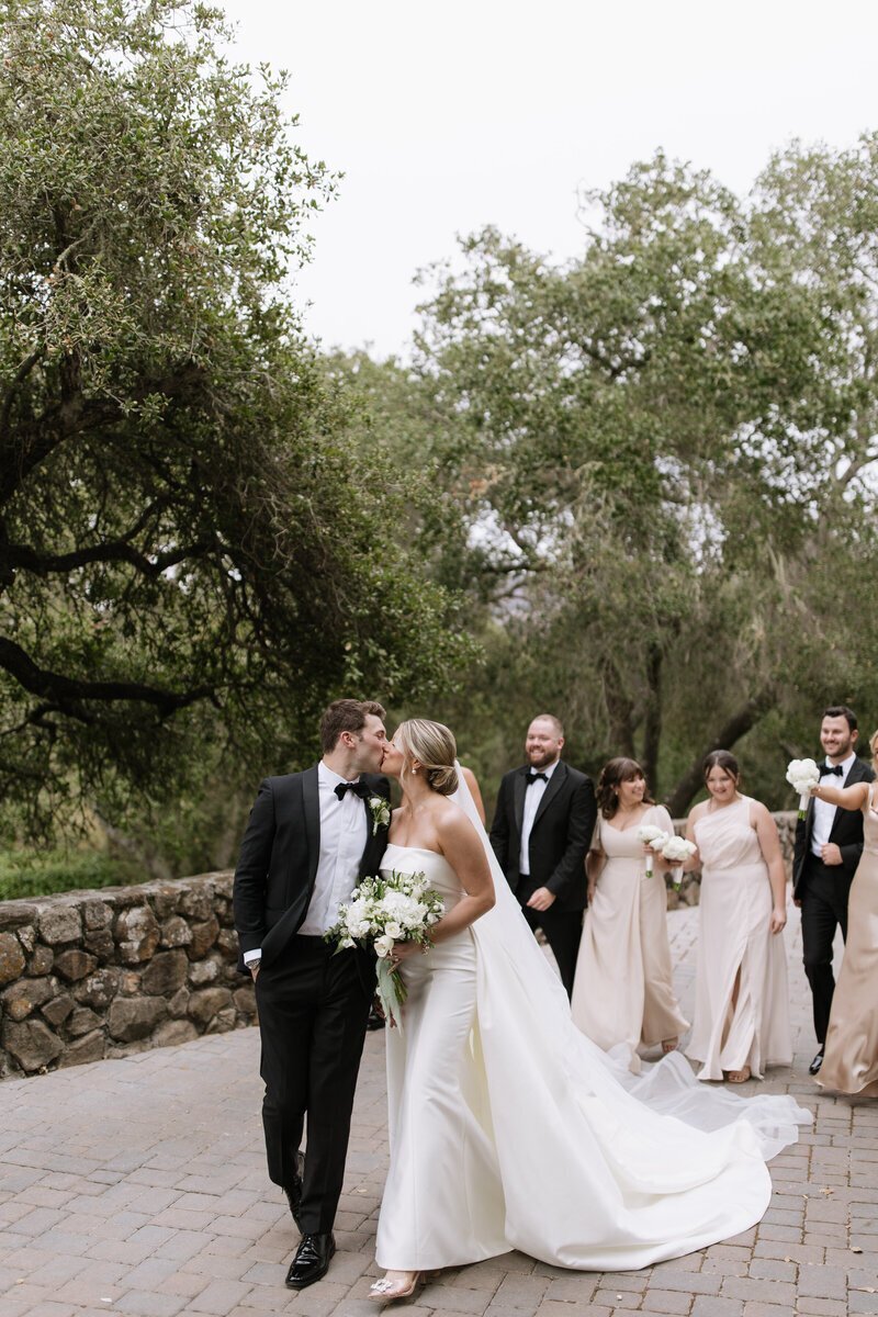 Bridal party walking in foreest by washington adventure elopement photographer