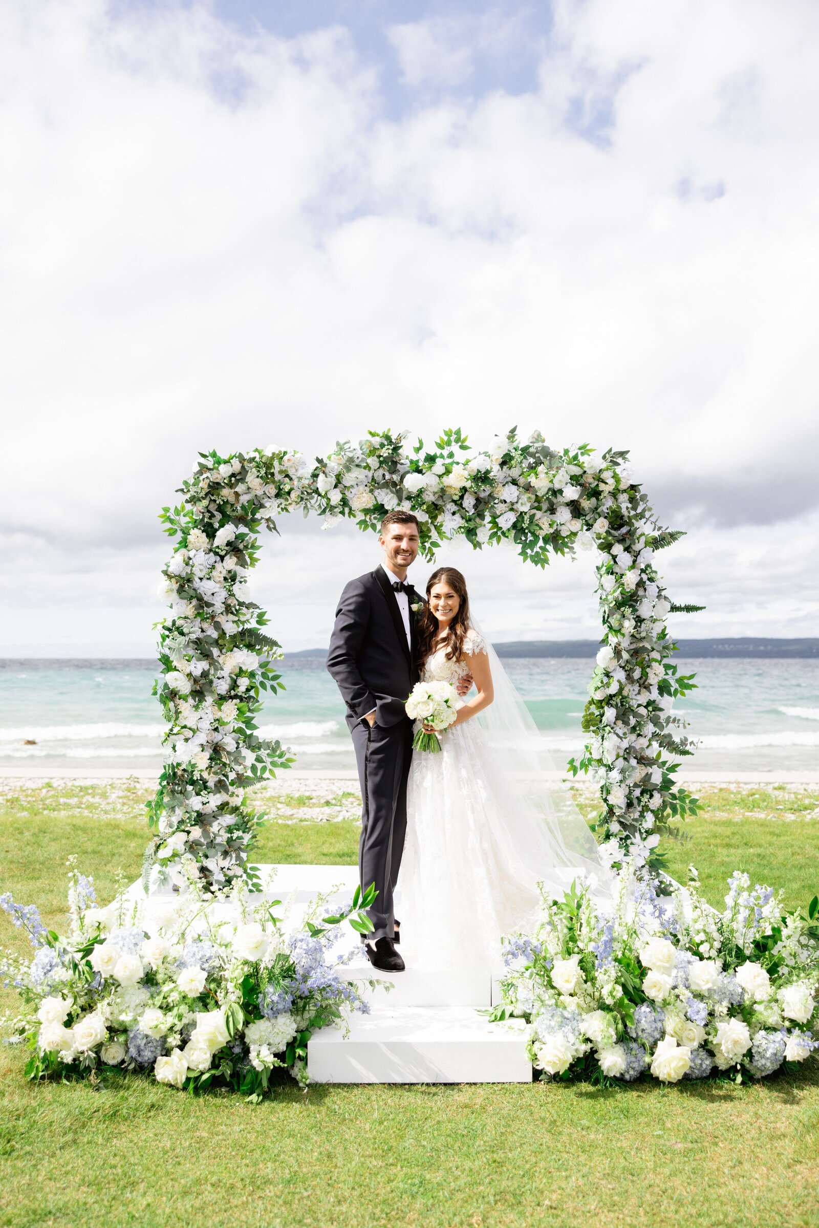 Tented-Bay-Harbor-Wedding-Michigan-Breanne-Rochelle-Photography114