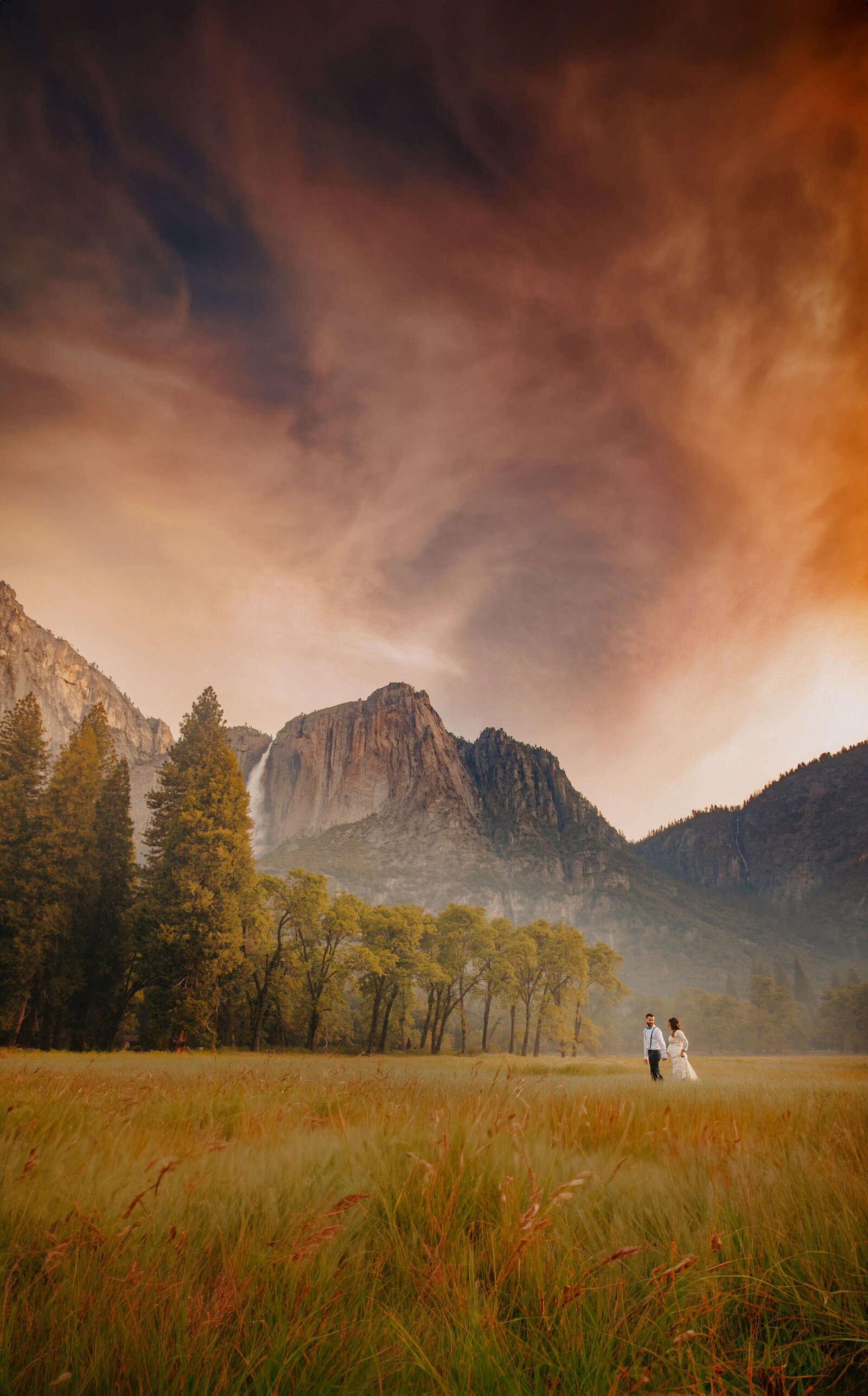 athena-and-camron-lightroom-ai-toolkit-SAIMAGIC2-Ai-Magic-Background-Skies-Sunset-Yosemite-Wedding-Bride-Epic-Landscape-HERO-Portrait