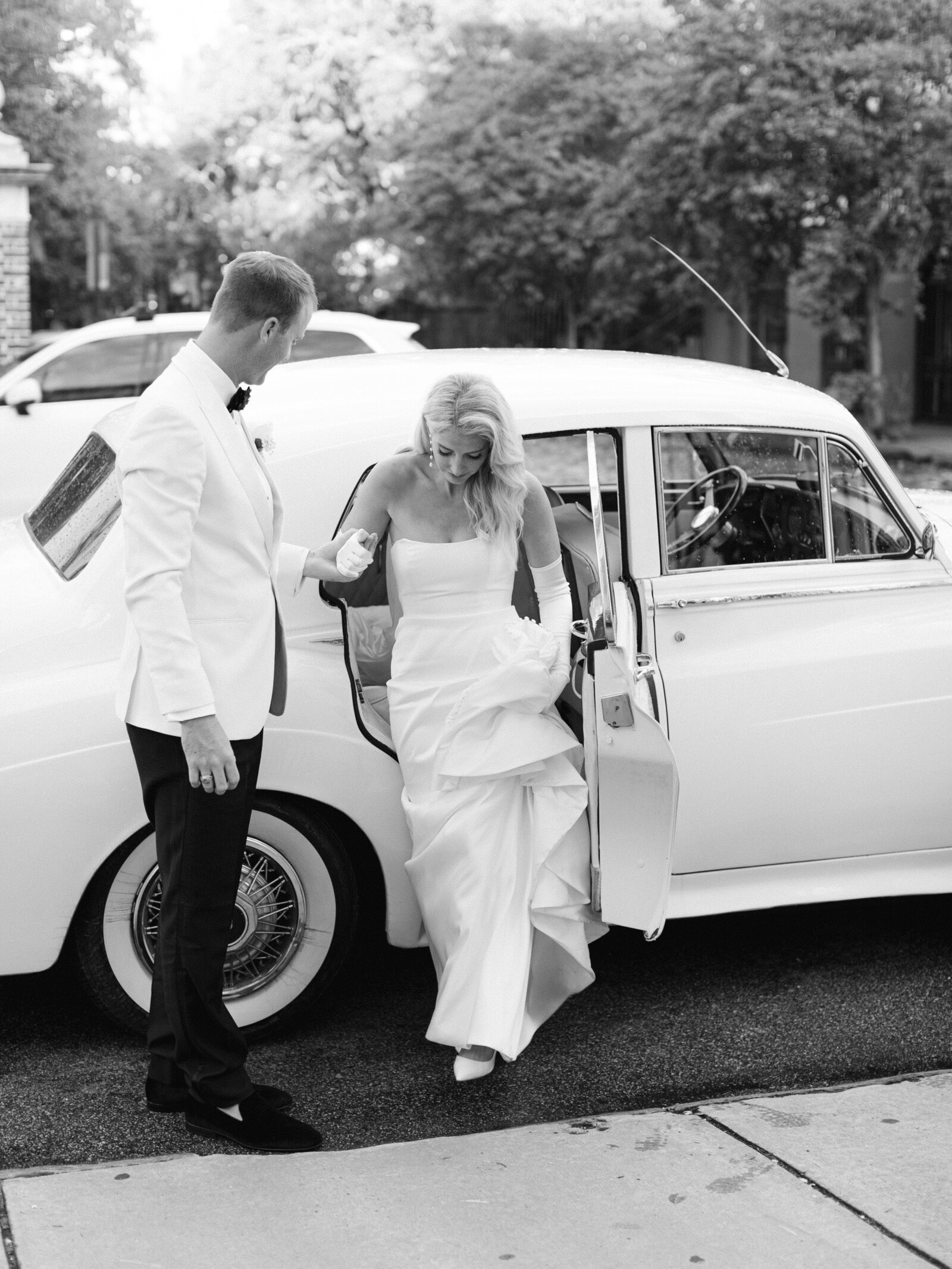 208-torianna-brooke-portraiture-hibernian-hall-wedding-charleston-wedding-photographer