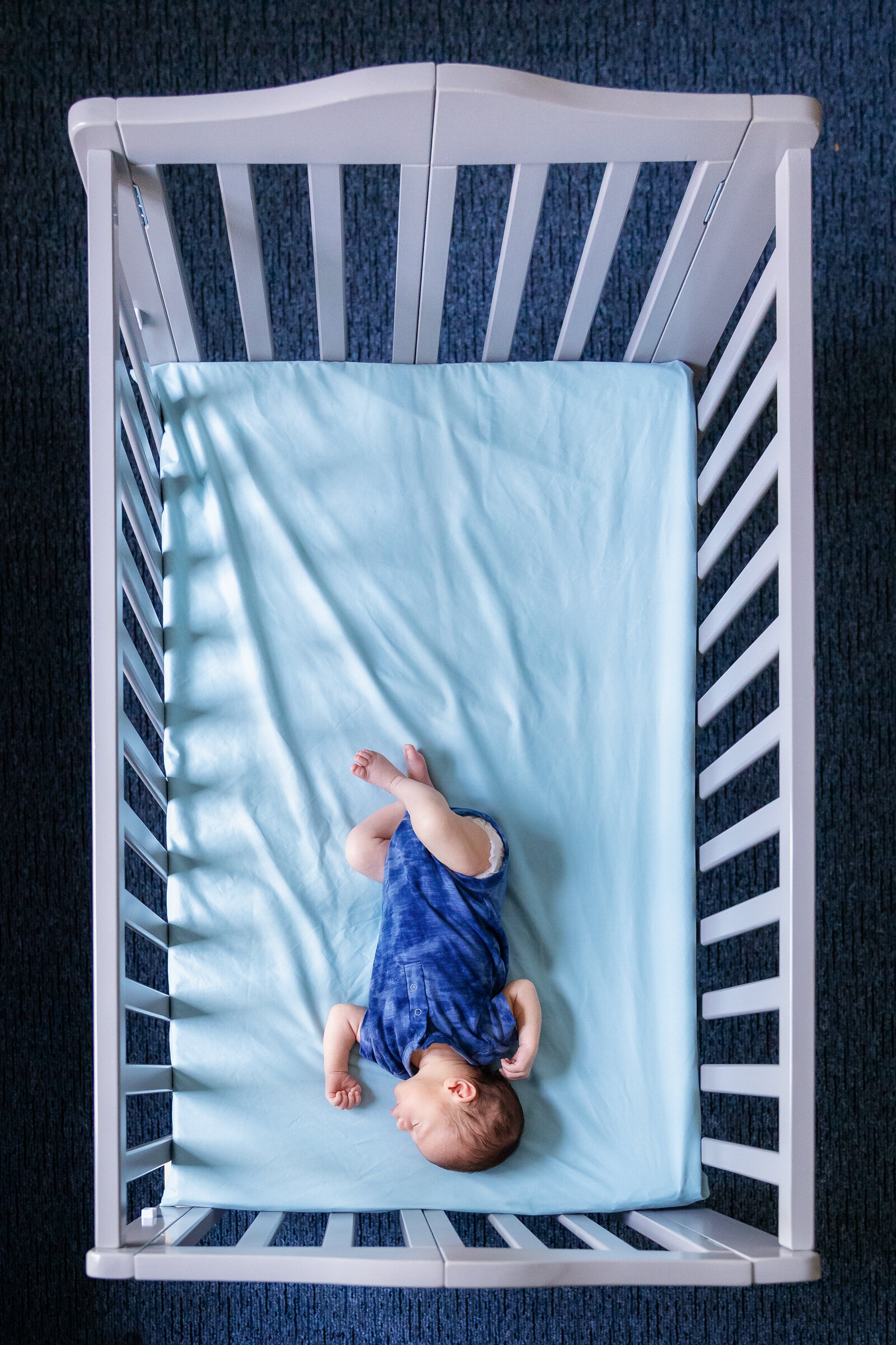 baby-in-crib-nj-newborn-photographer