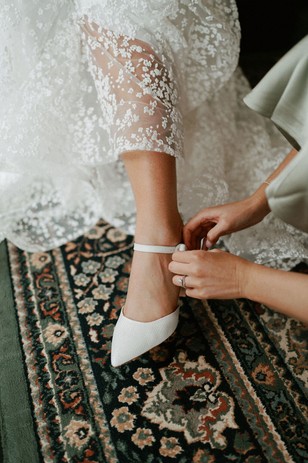 Ali&MattWeddingSneakPeek-15
