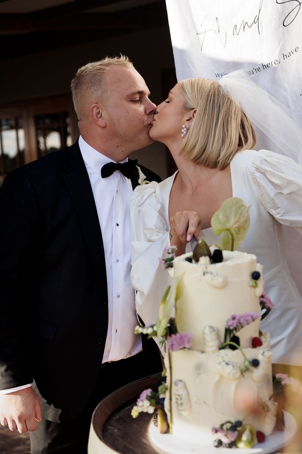 barossa-valley-adelaide-wedding-cake