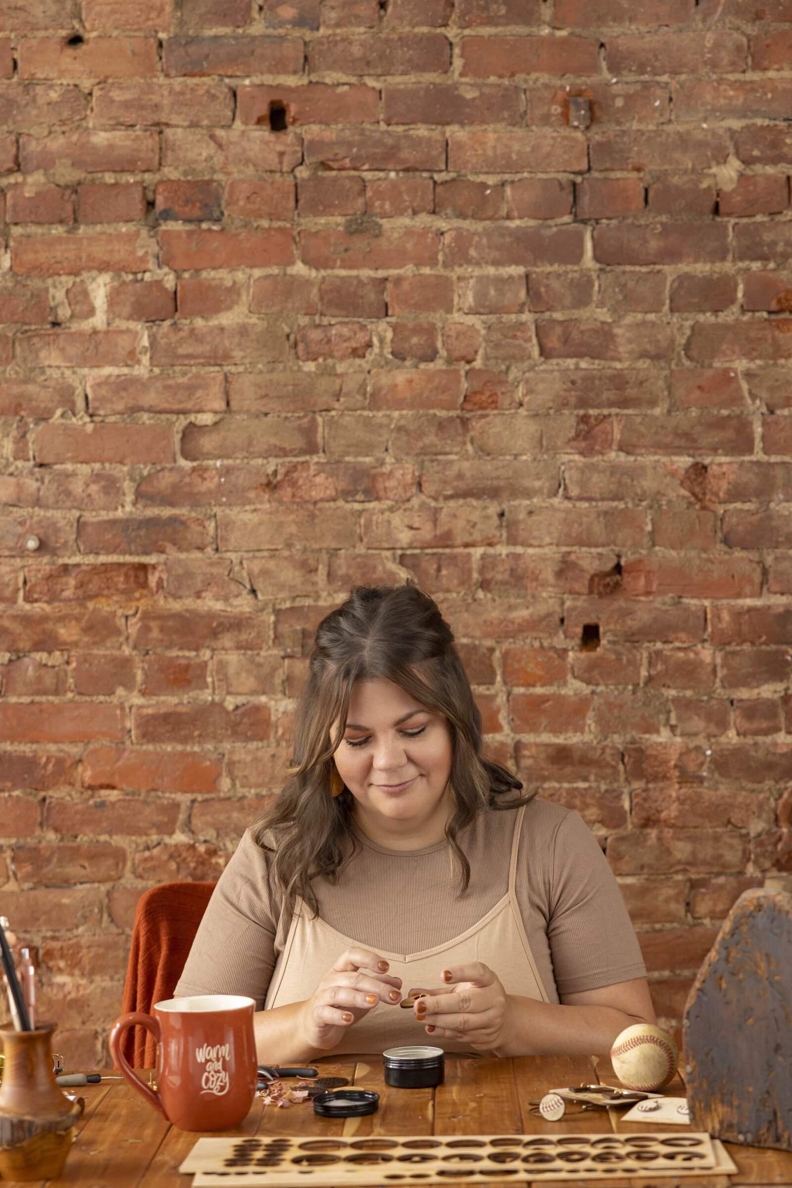 Sawdust-and-stain-nky-personal-branding-Jennifer Blackburn-your-brand-compass-2684