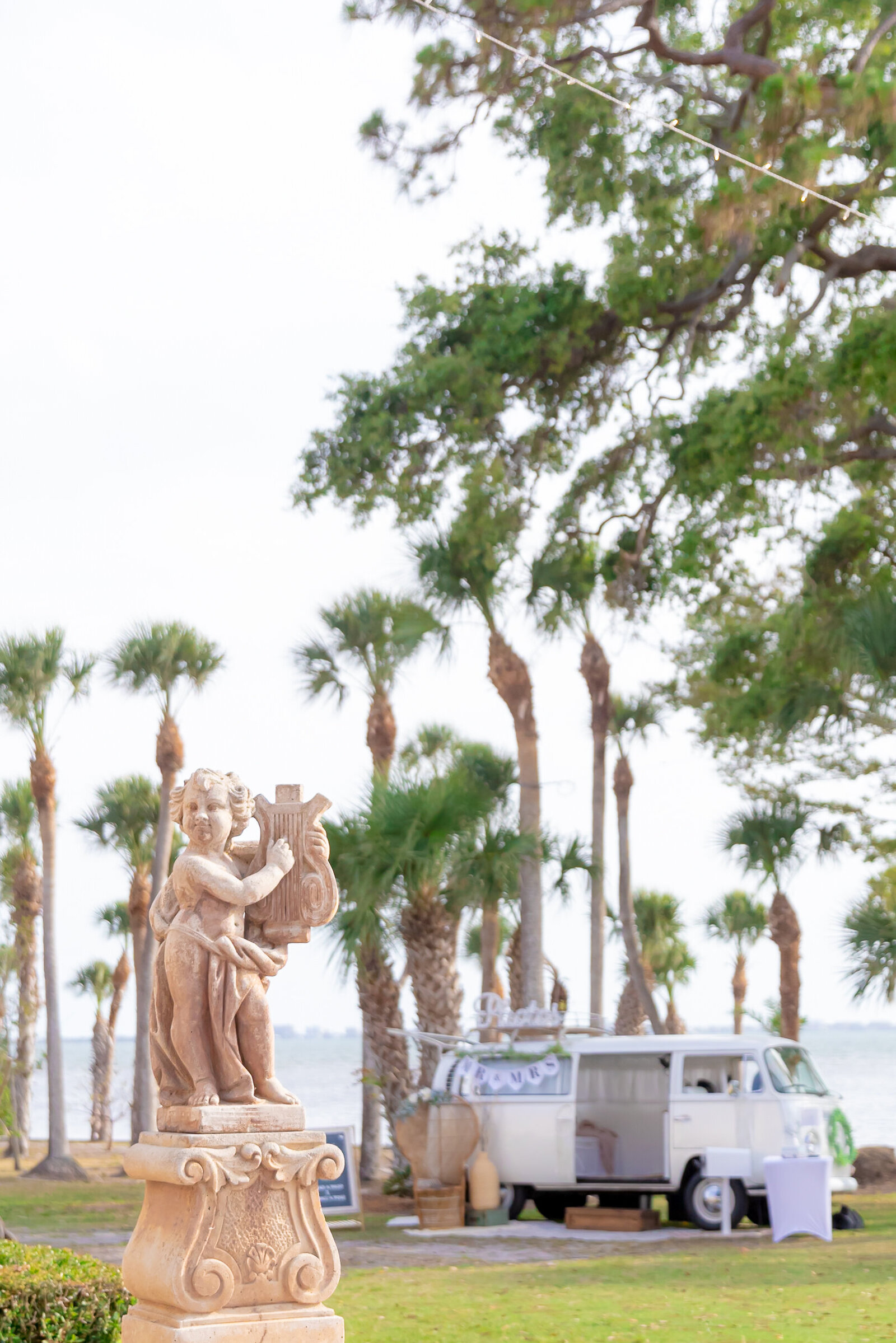 VW-BUS-tampa-photo-booth-bus-weddings-florida-weddings-wedding-venues-wedding-photo-booth-florida-photo-booth-bus39