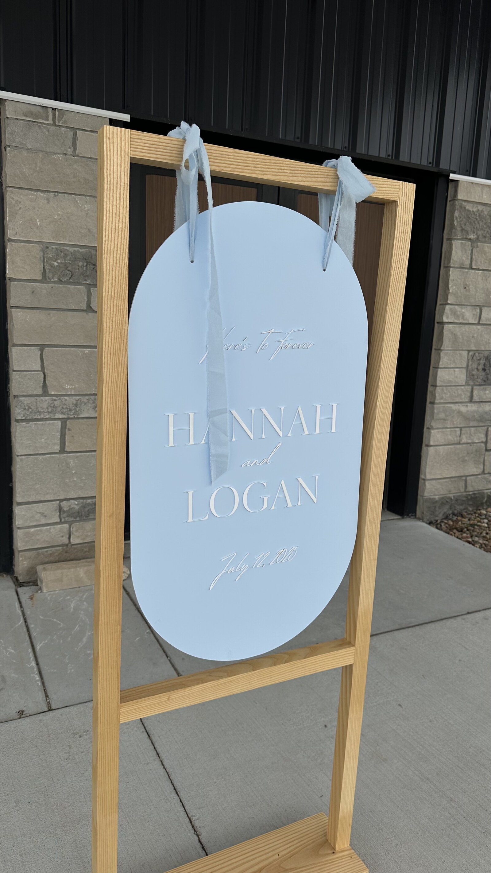 hannah-wedding-signage-1
