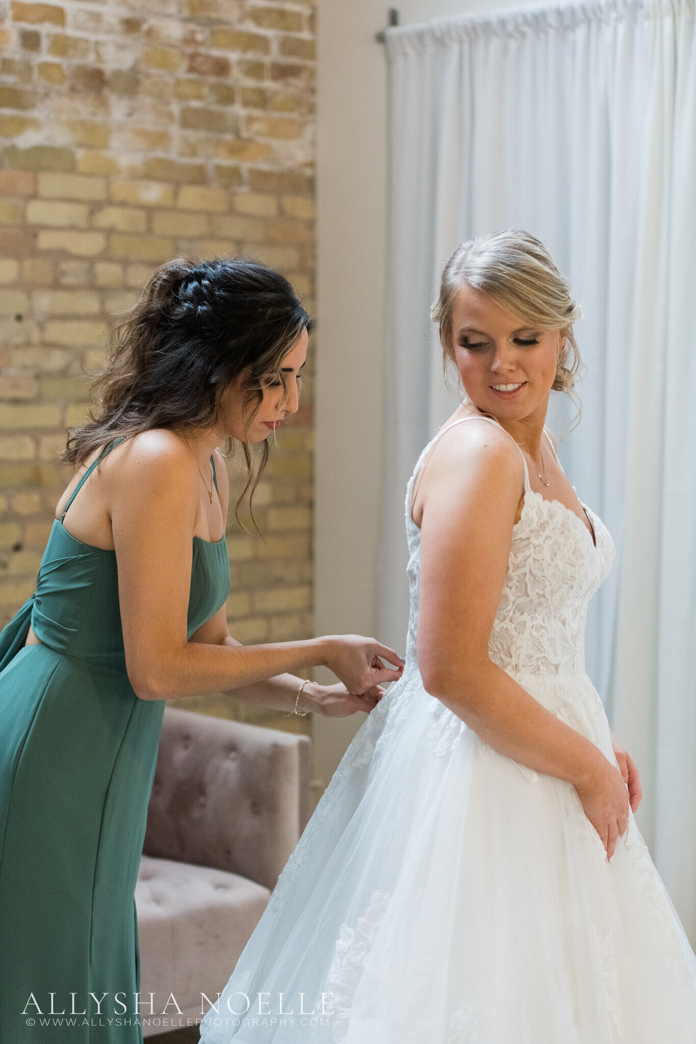 Wedding-at-The-Factory-on-Barclay-in-Milwaukee-0049