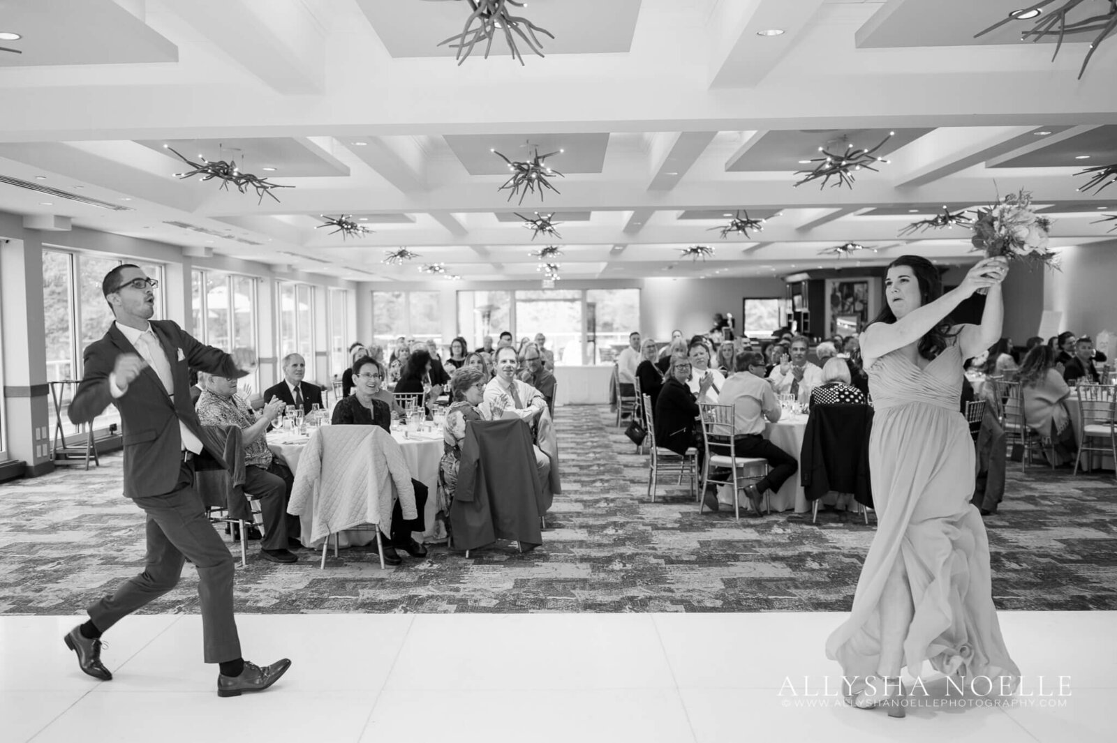 Wedding-at-River-Club-of-Mequon-694
