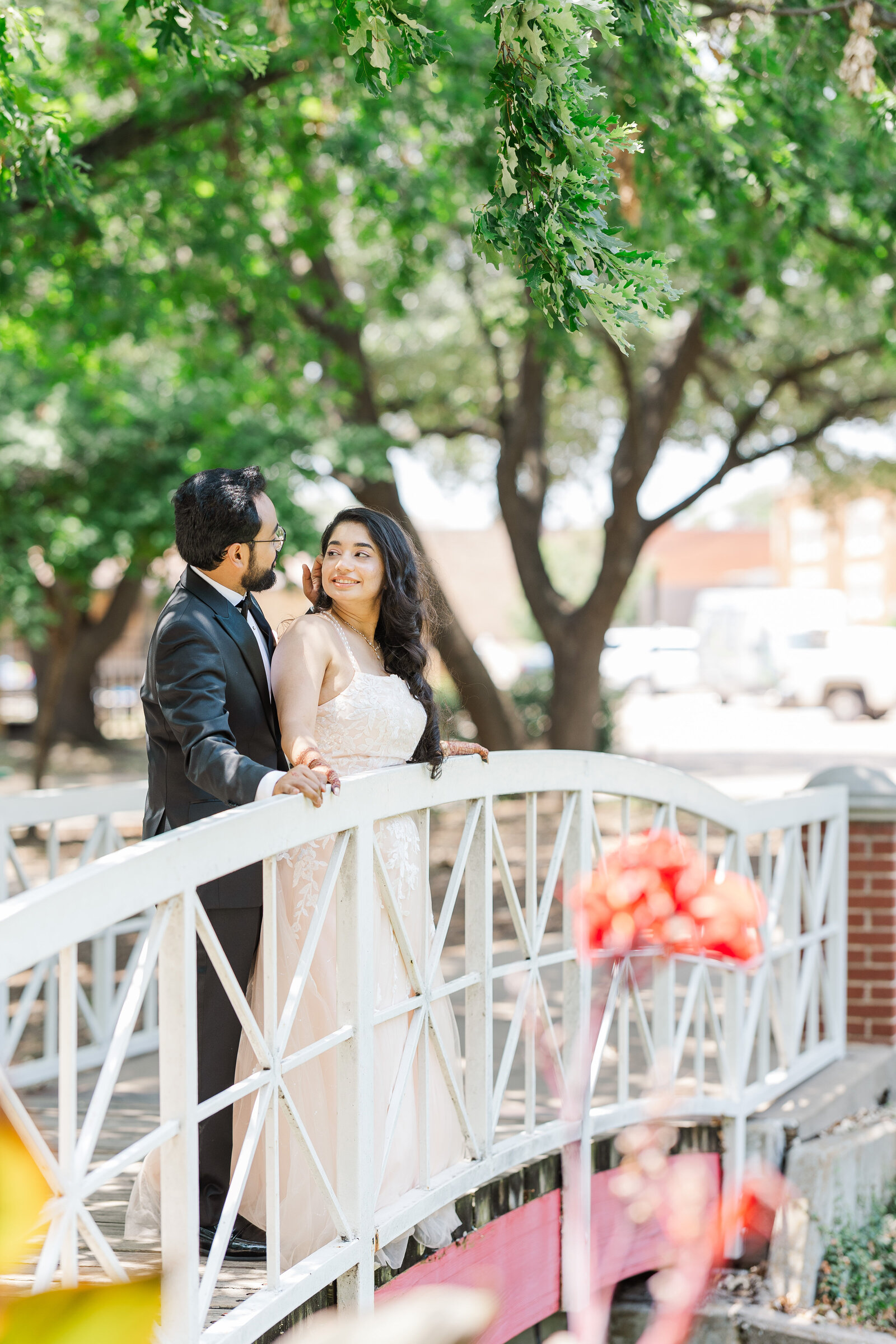 Small-wedding-couple-portrait-dallas