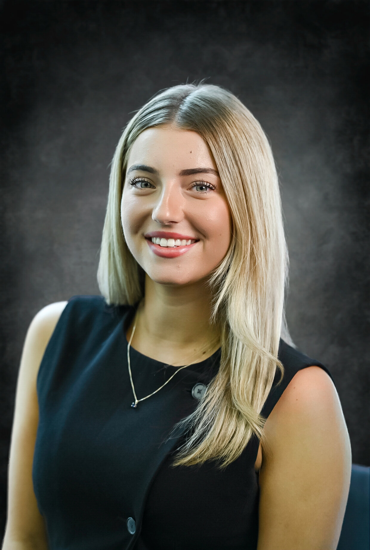 hsbc-professional-headshot-canary-wharf-london-065-marc-james-photography