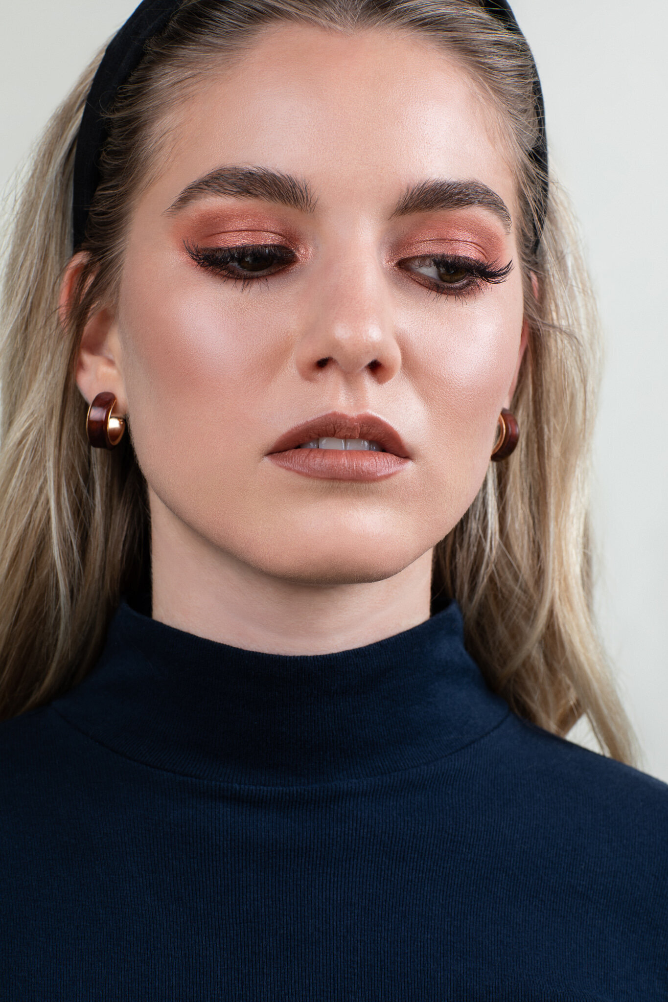 Sarah Schöb_Makeup_Artist_Schweiz_Styling_Ostschweiz_Hochzeitsmakeup_Hochzeitsfrisur_Mobile_Visagistin_modernes_Styling38_2048px