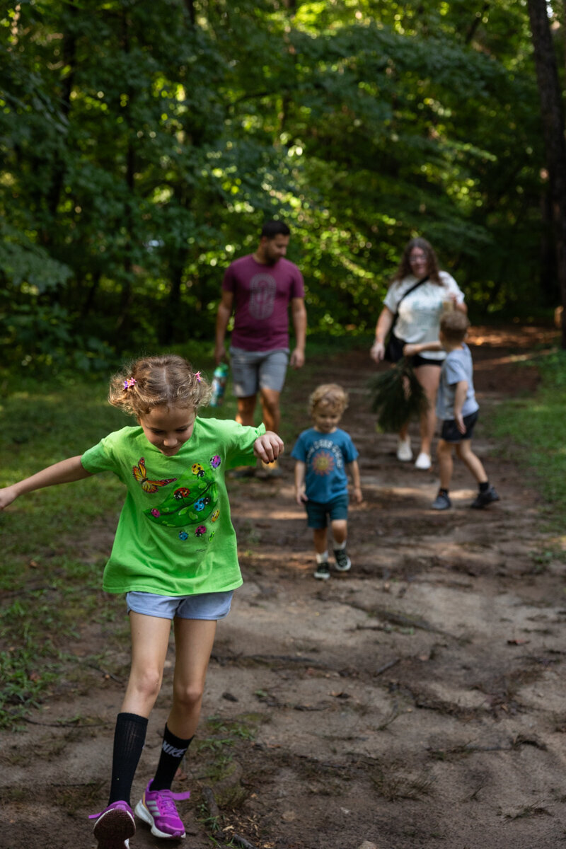 LightCreative_202408_HannahAlex_BrightSpotDonuts_Hike_HalloweenCostumes_documentaryfamily_003