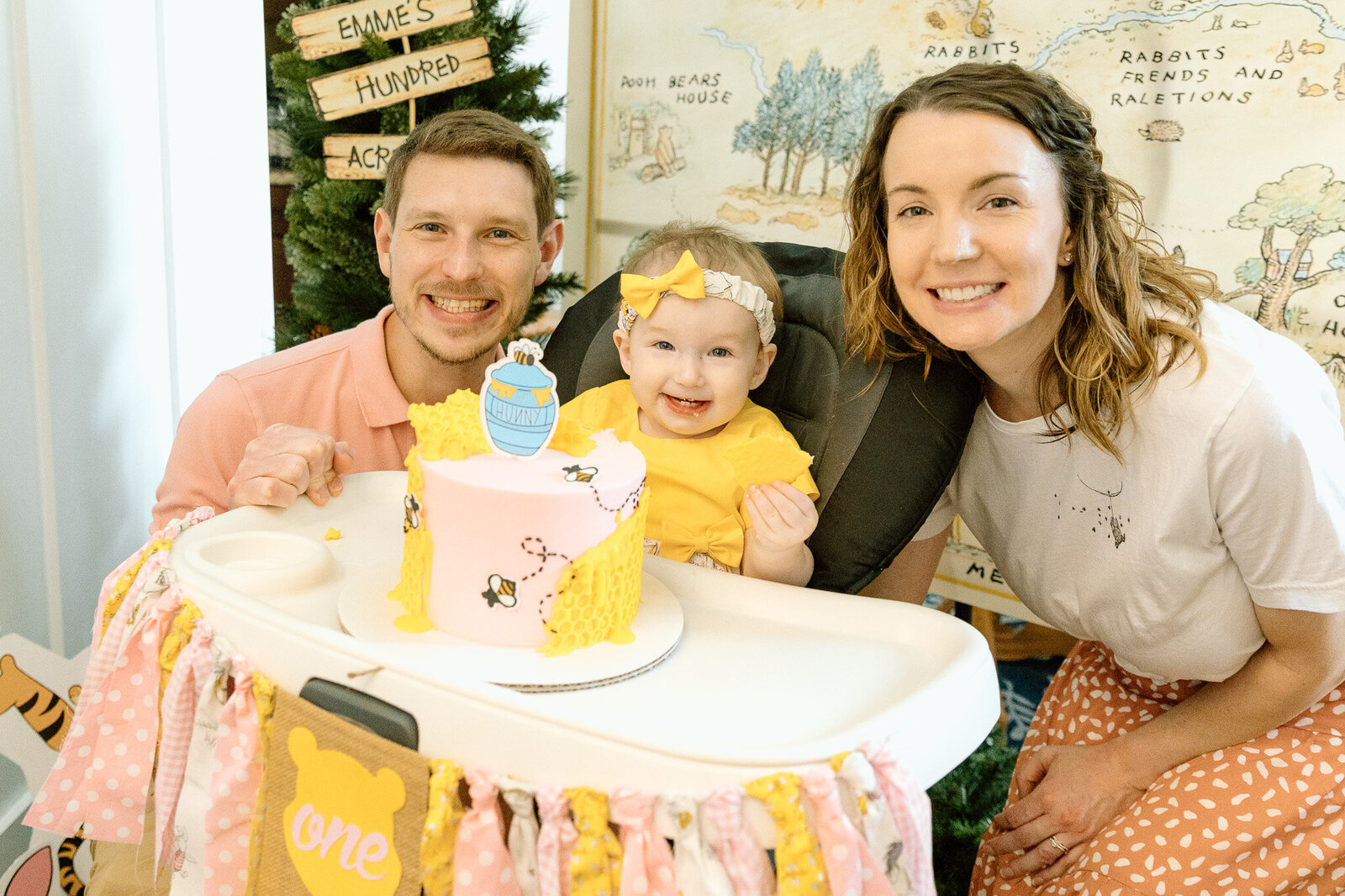 winnie-the-pooh-smash-cake-party-photography (19)