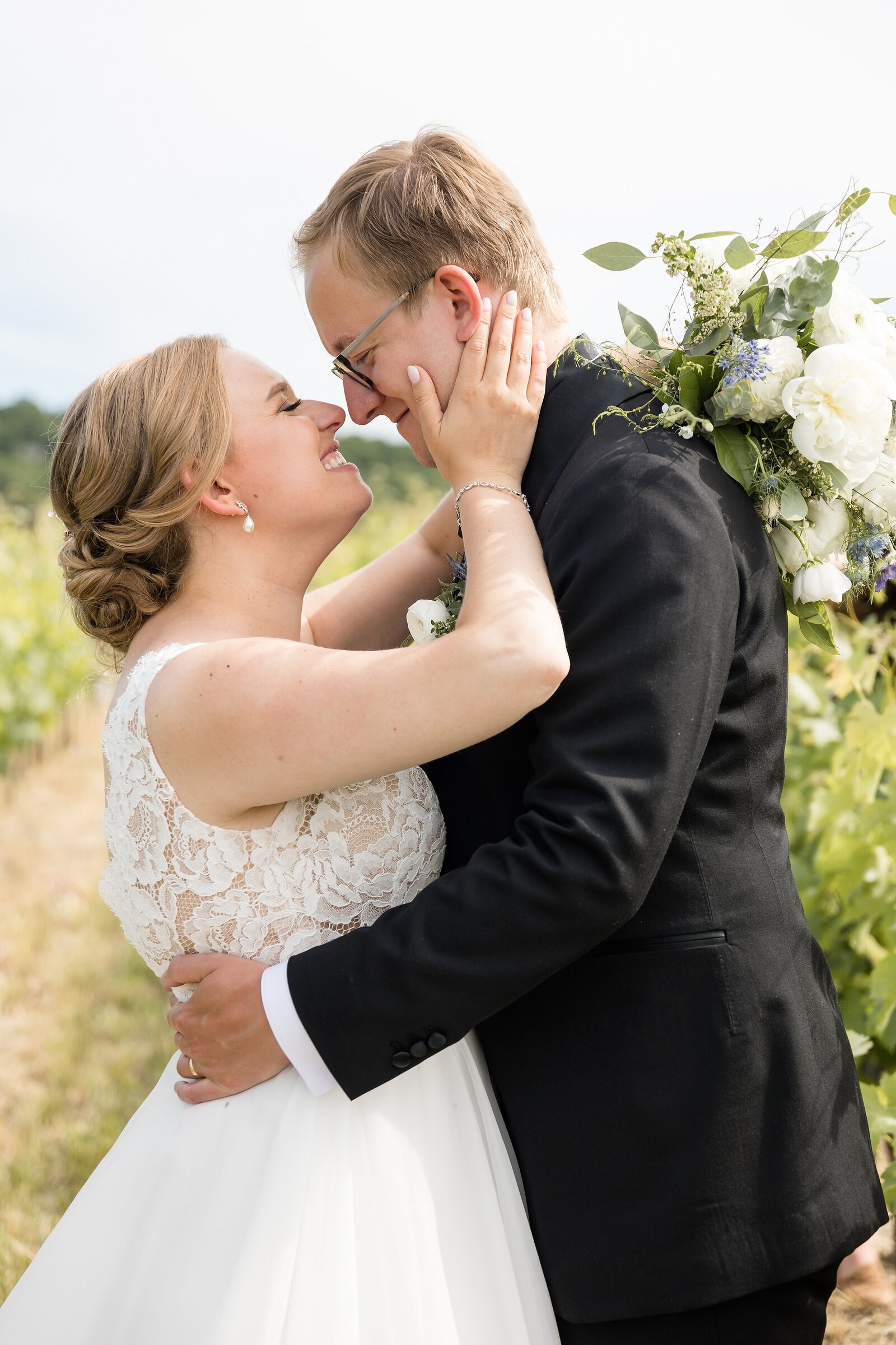 The Barns Cave Springs Vineyard Wedding - Dylan and Sandra Photography - 0603