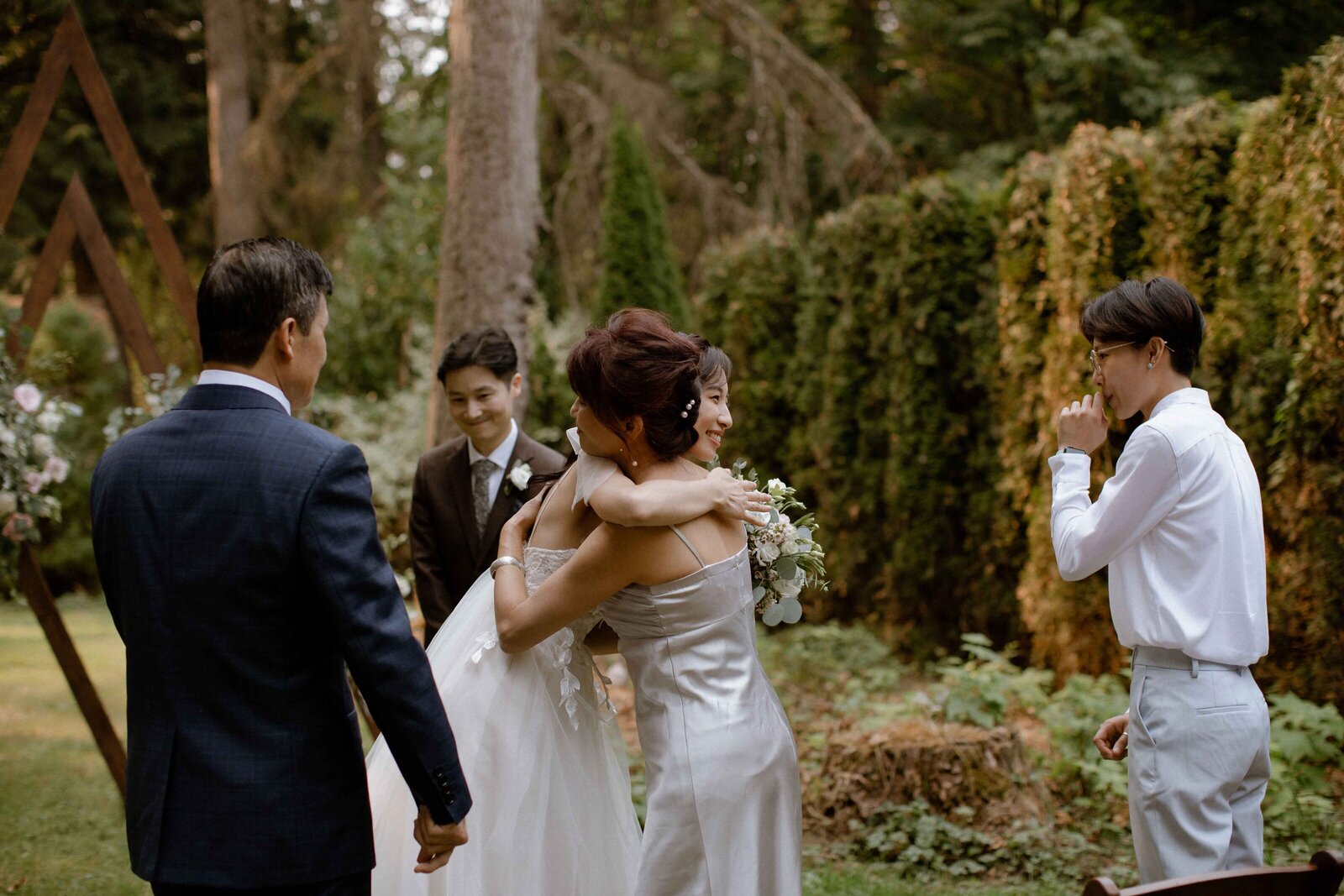 Vancouver-Backyard-Wedding-32