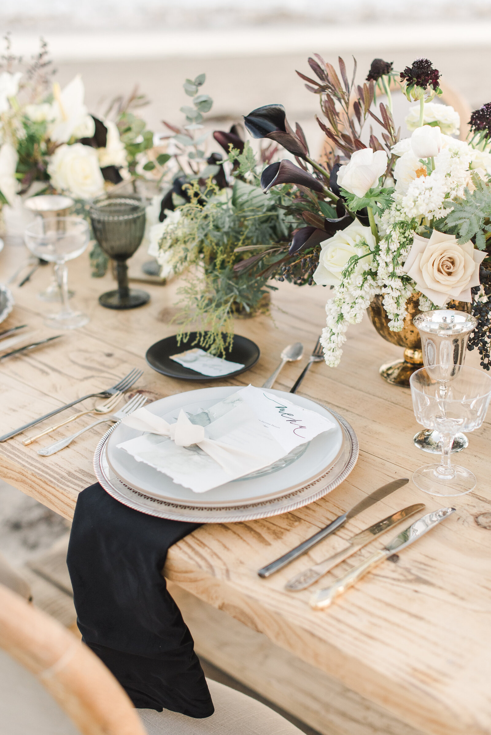Precious-and-blooming-floral-design-kellye-clifford-Destination I do -Editorial-36