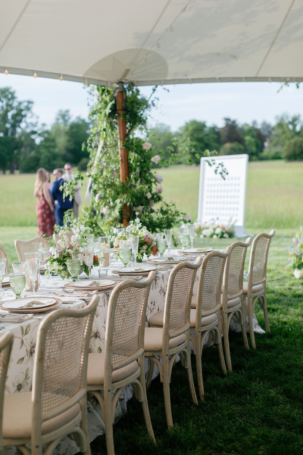 21_Kate Campbell Floral Whitehall Manor tented spring wedding by Anna and Wright photo