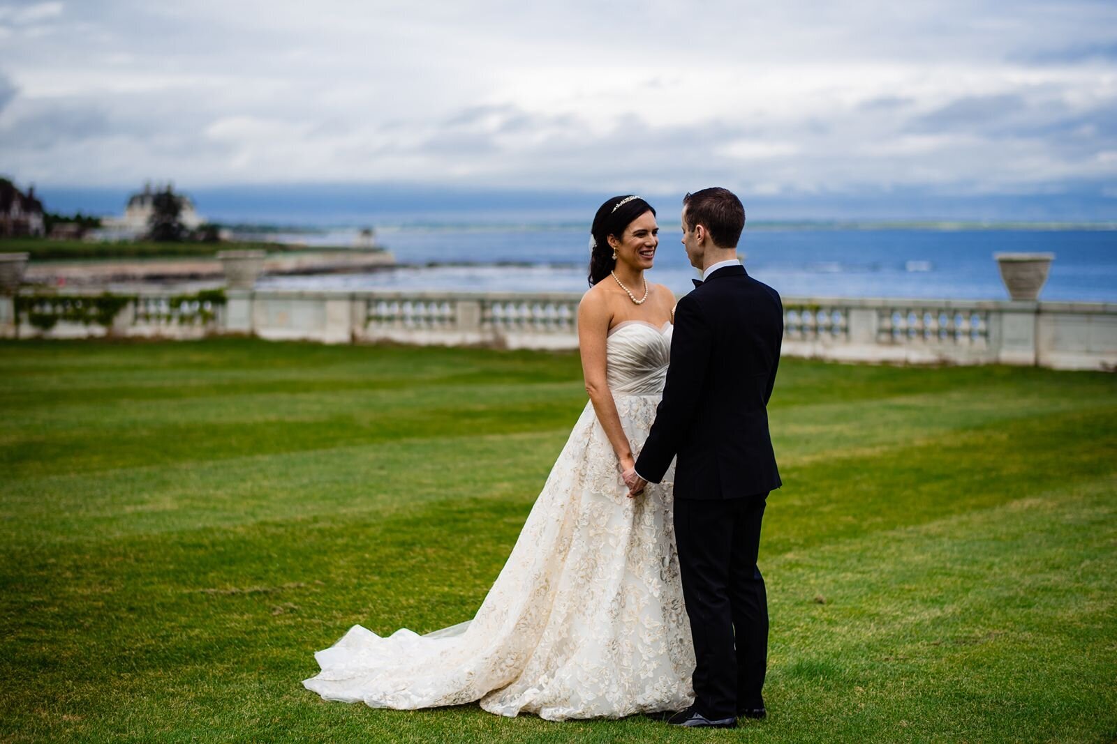 leila-james-events-newport-ri-wedding-planning-luxury-events-rosecliff-mansion-laura-and-seamus-trevor-holden-photography-24