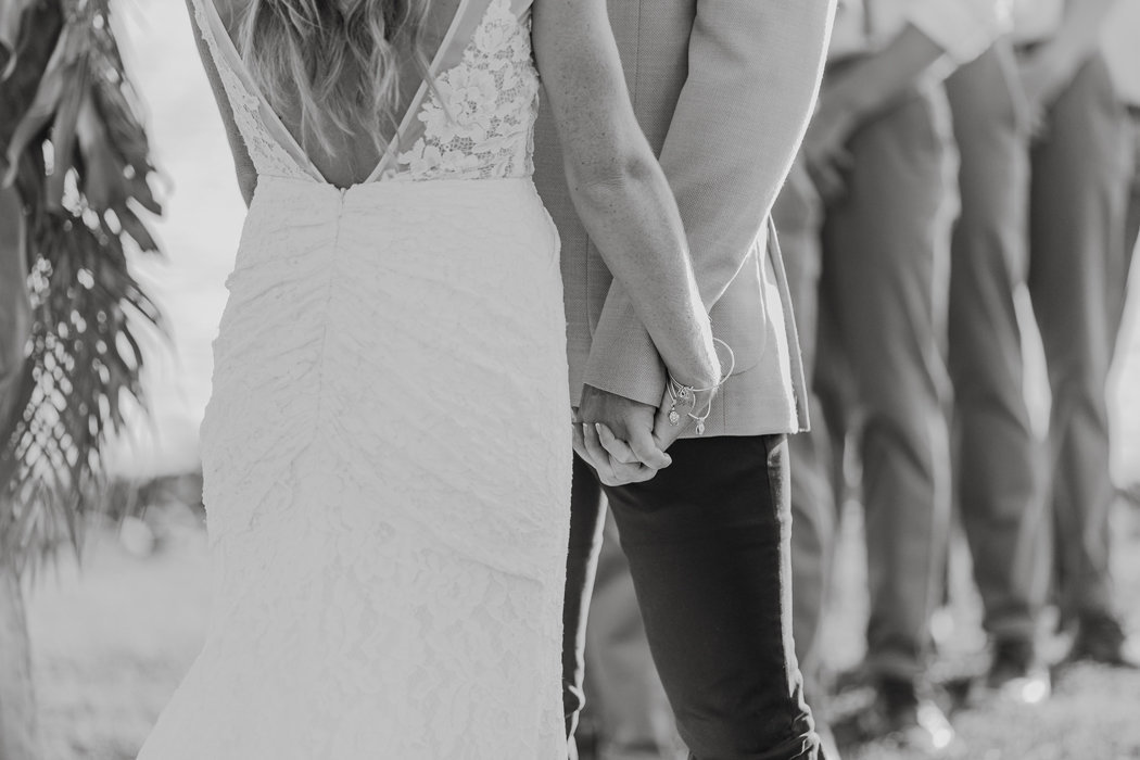 W0510_Wright_Olowalu-Maluhia_Maui-Wedding_CaitlinCatheyPhoto_1956-b&w