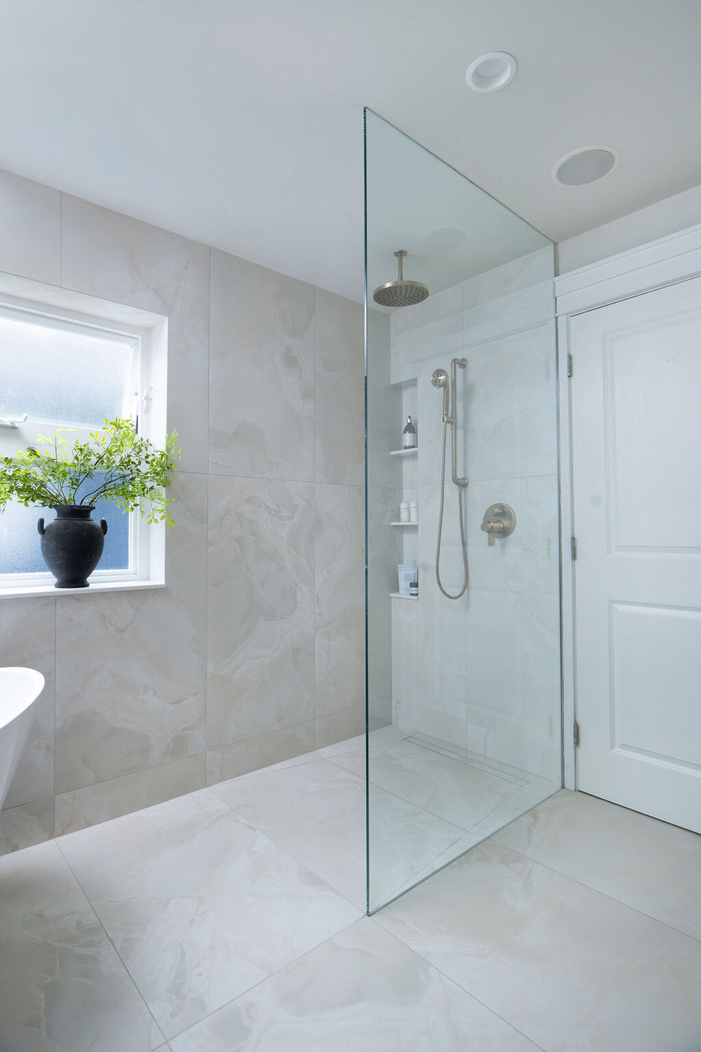 walk-in-shower-align-interior-design.jpeg